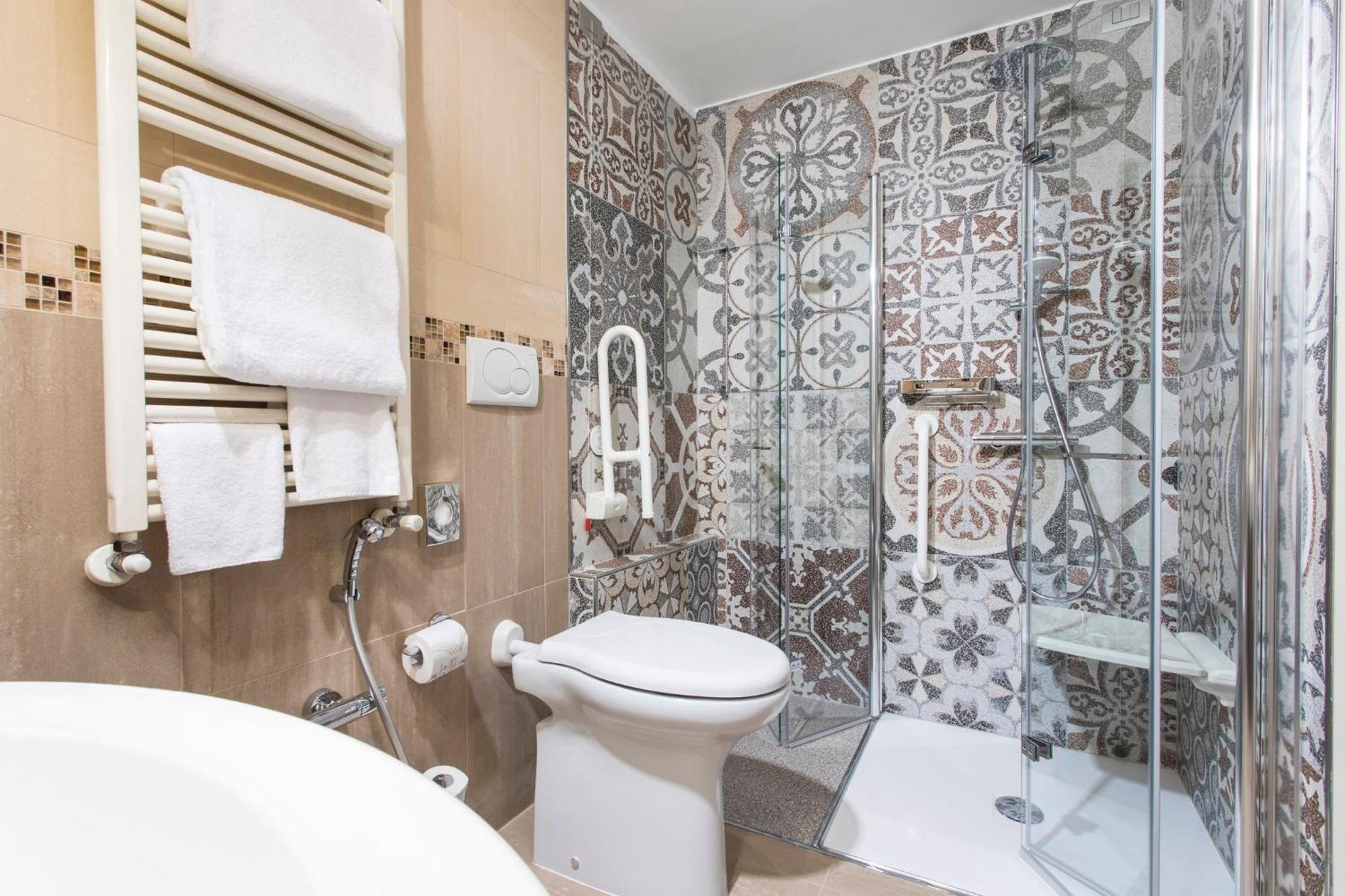 Habitación Estándar con cama extragrande - Adaptada para personas de movilidad reducida
