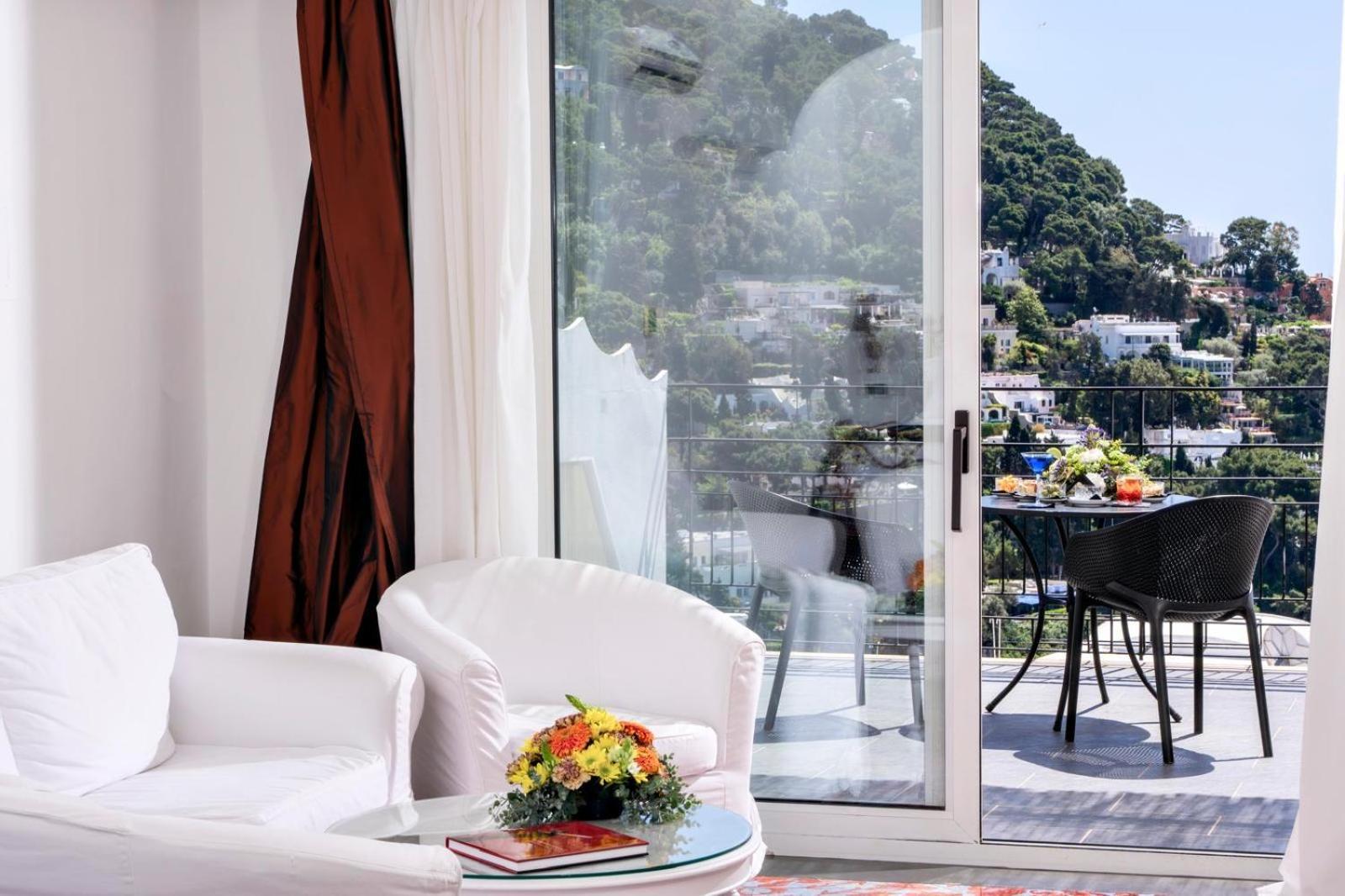 Suite Junior con terraza y vistas al mar