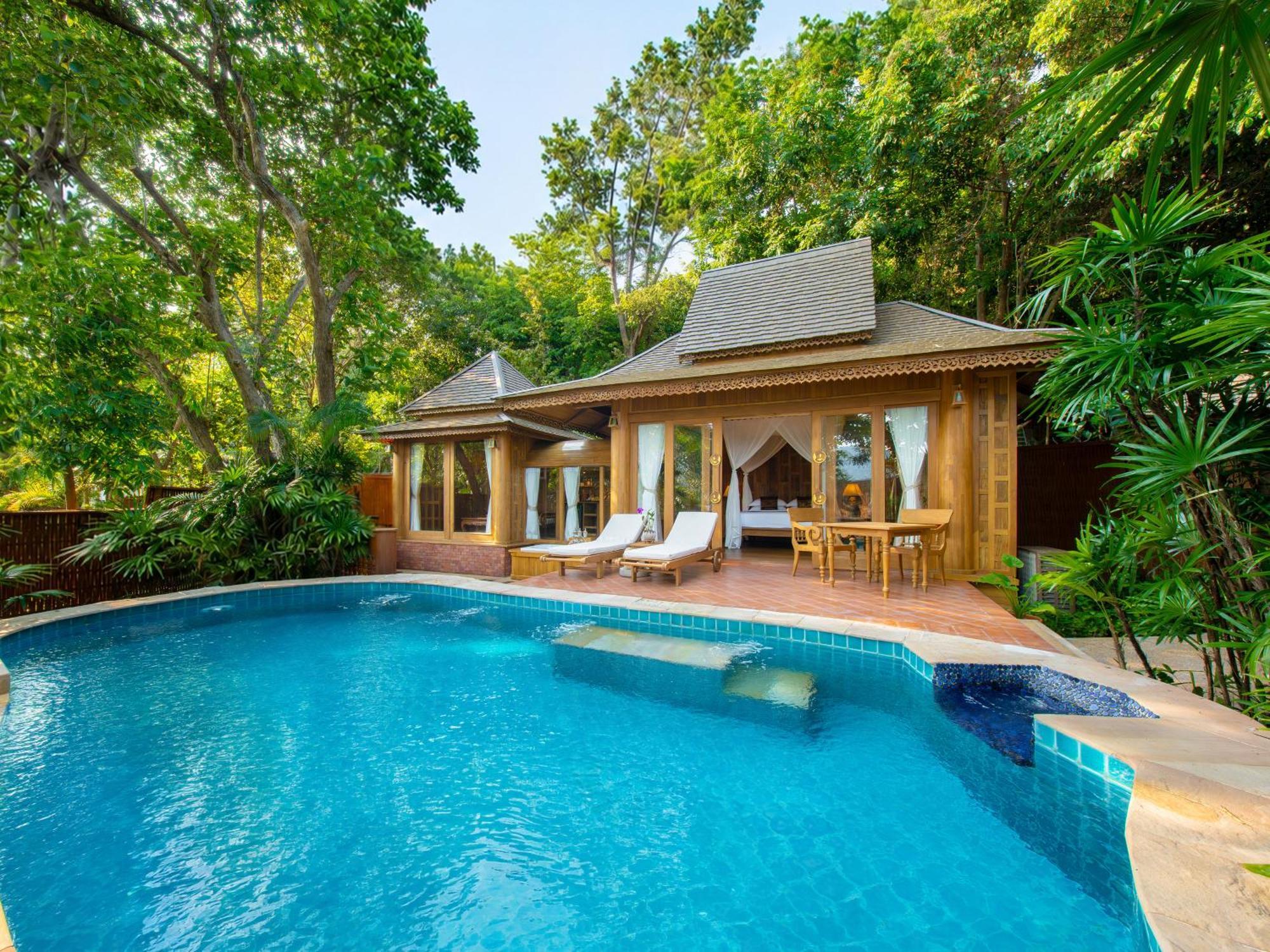 Sea View Pool Villa THB 2000 Net Resort Credit per