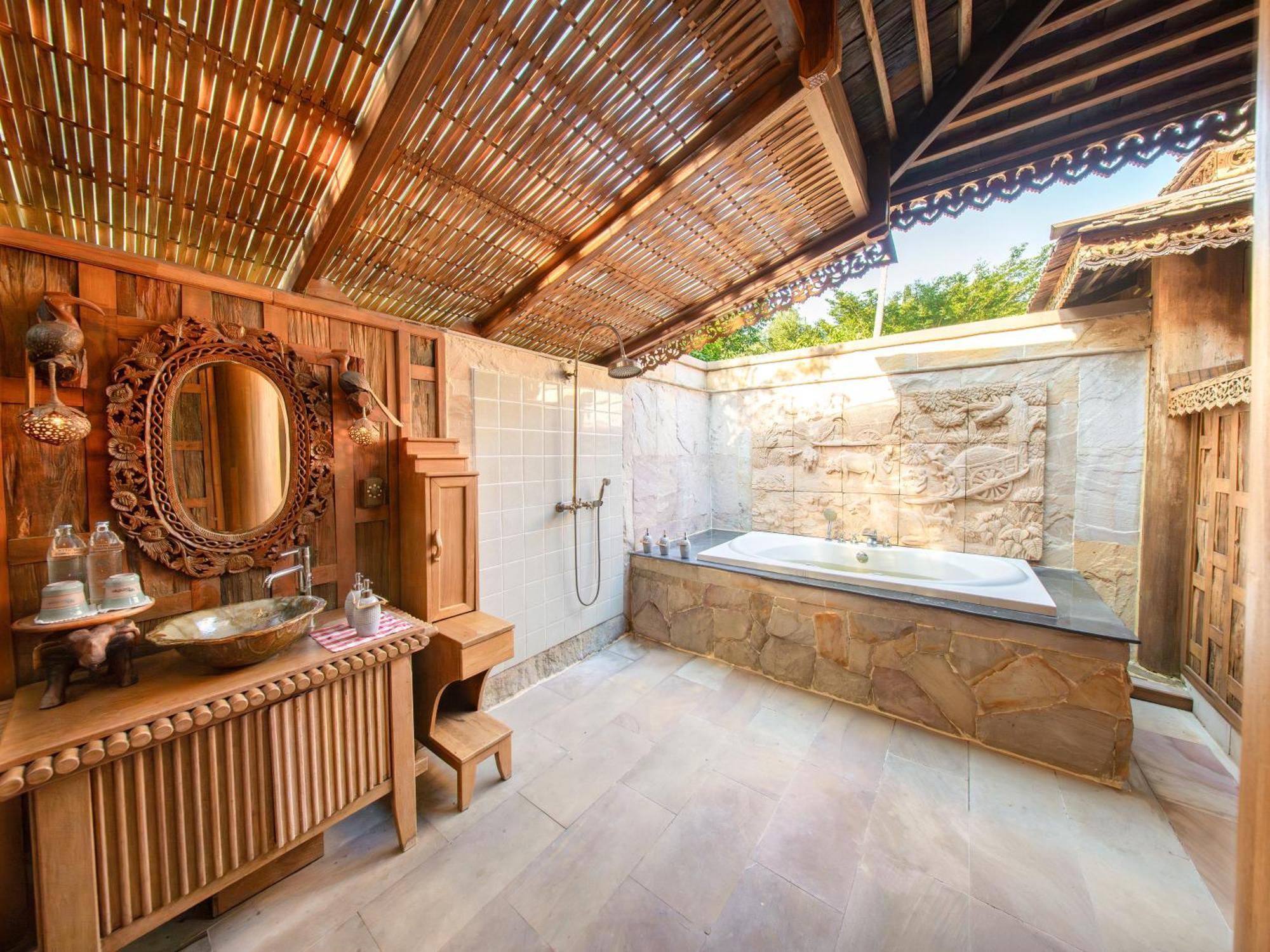 Grand Villa THB 2000 Net Resort Credit per