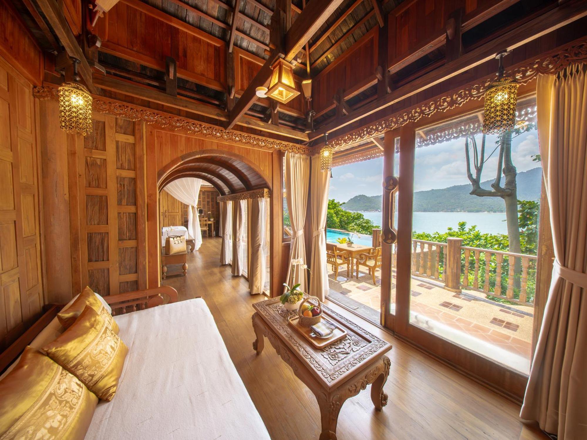 Sea View Pool Villa Plus THB 2000 Net Resort Credit per