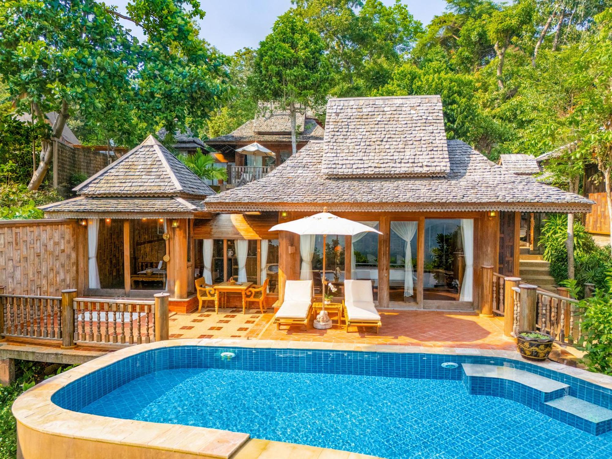Sea View Pool Villa Plus THB 2000 Net Resort Credit per