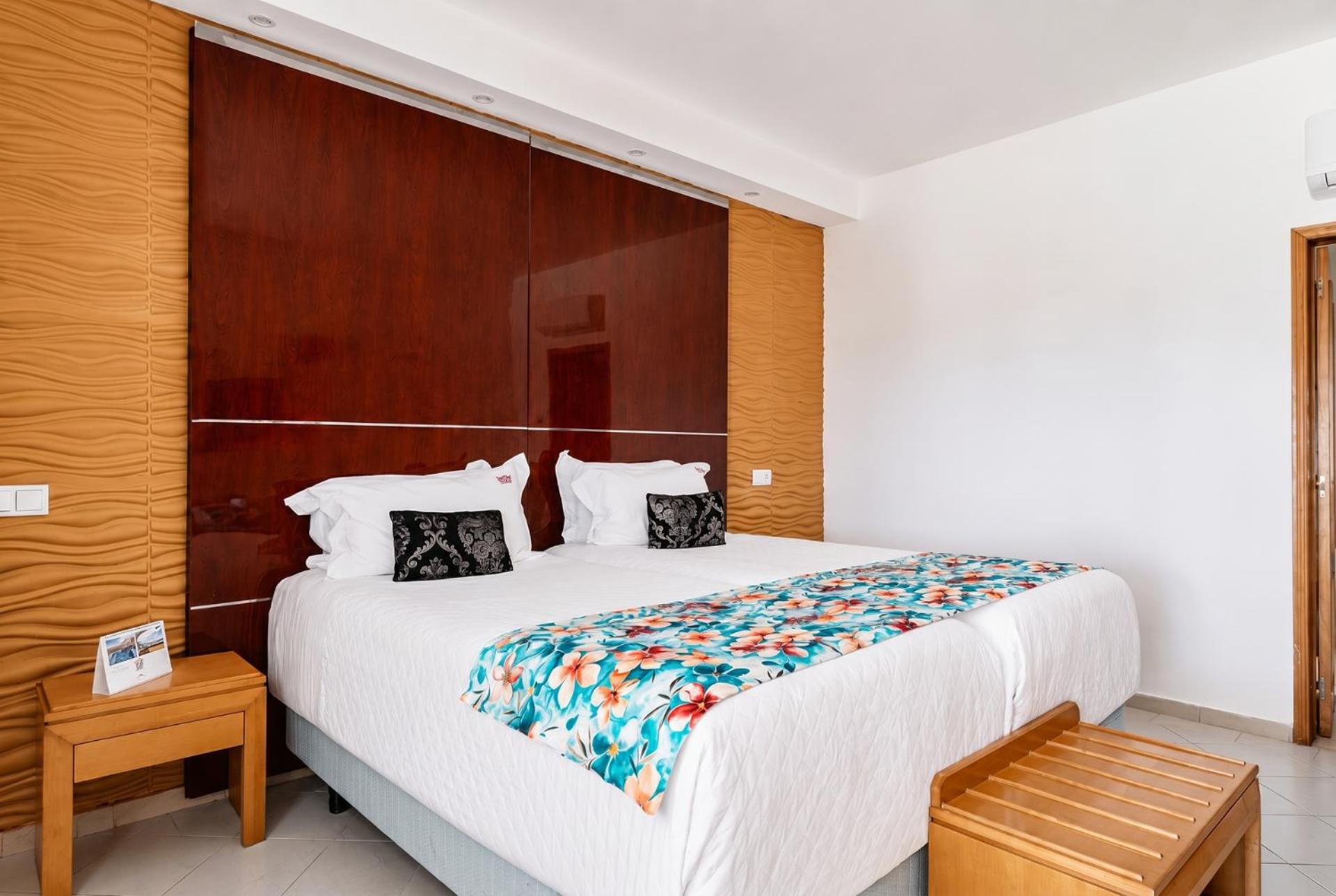 Standard Junior Zimmer mit 1 Schlafzimmer (2 Erwachsene)