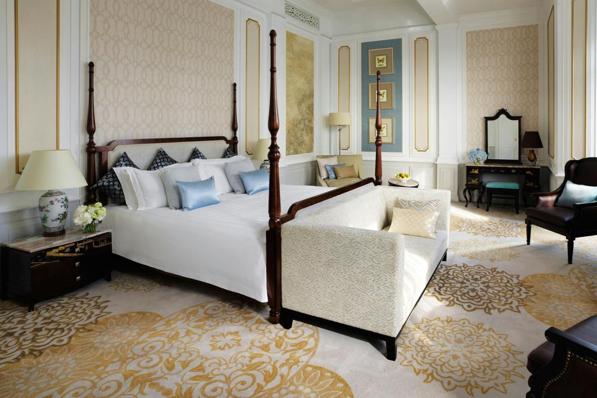 One-Bedroom Presidential Suite Club Access