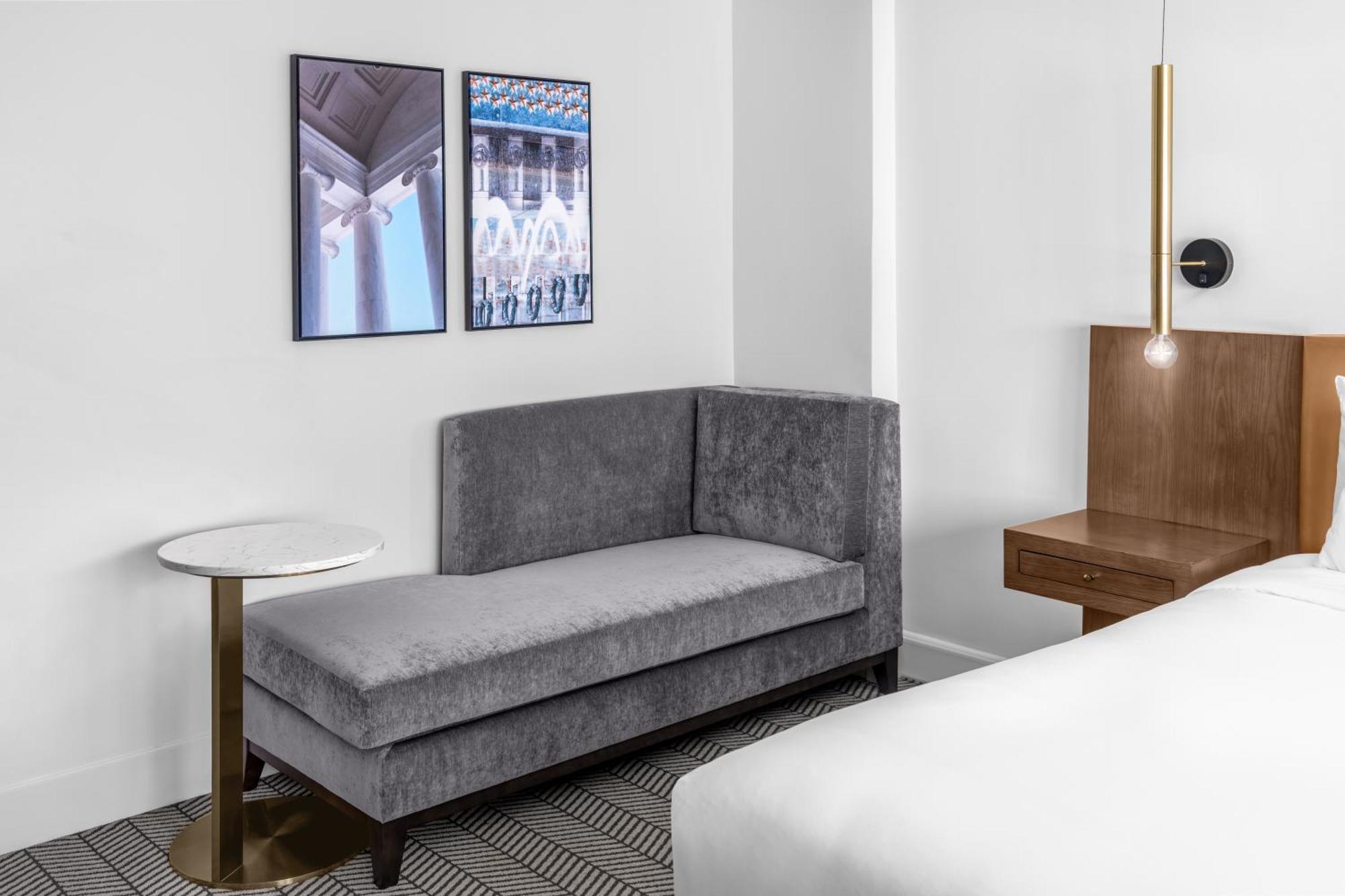 Deluxe King Room City View Transfer Shower Mobility Hearing Accessible