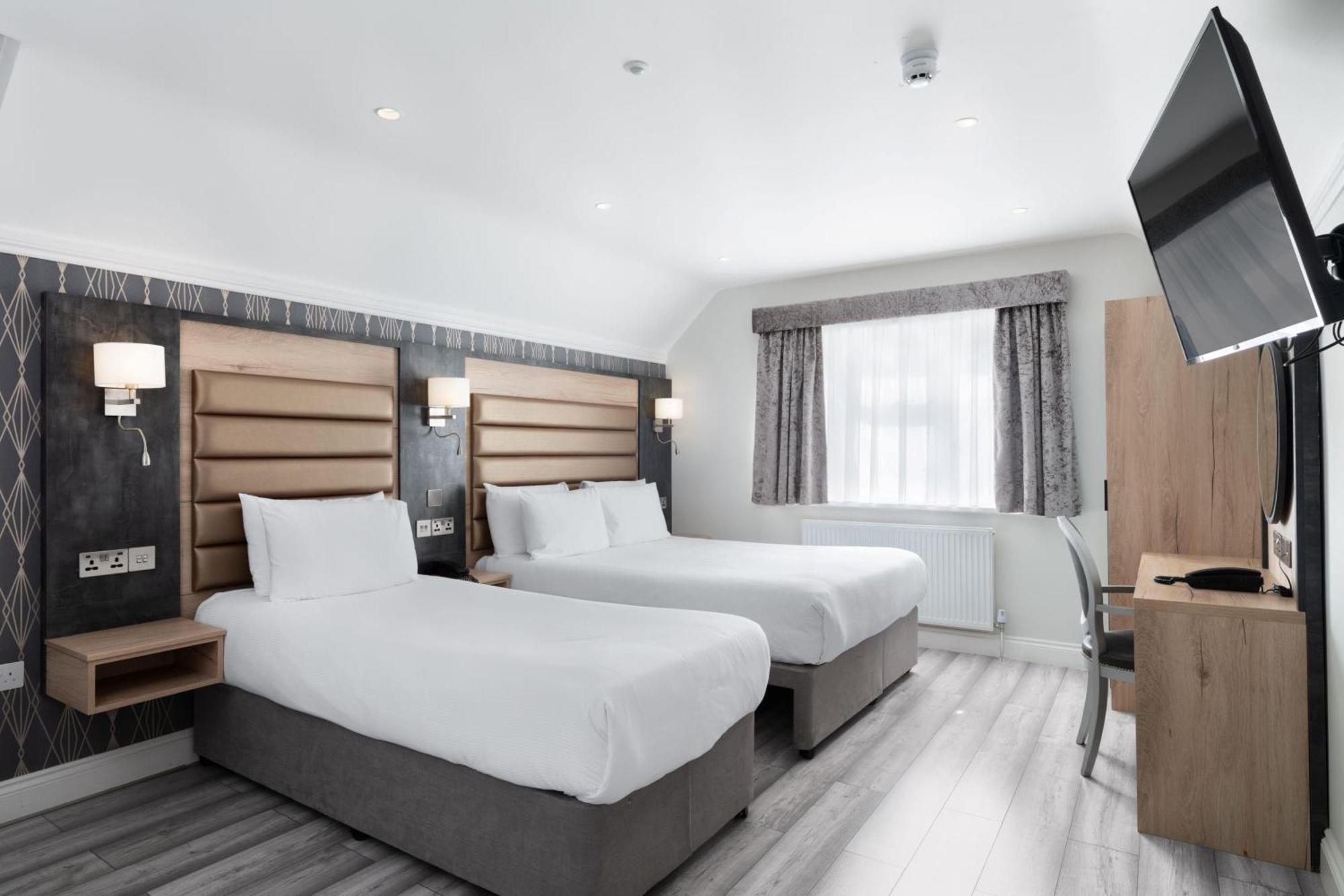 Estudio con cama individual grande