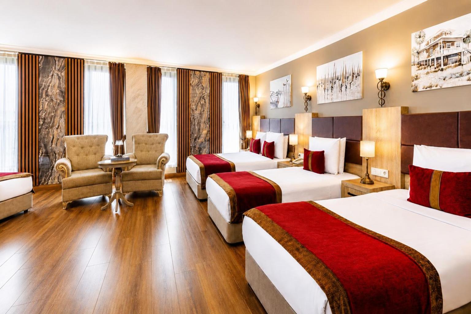 Deluxe Family Suite