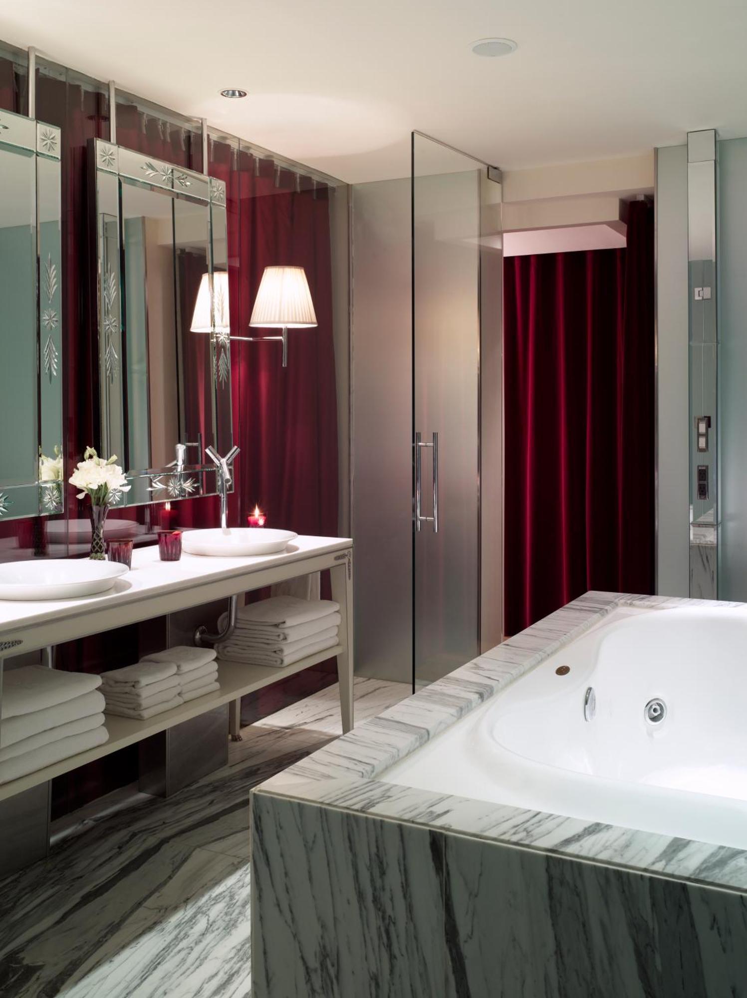 Grand Duplex King Suite