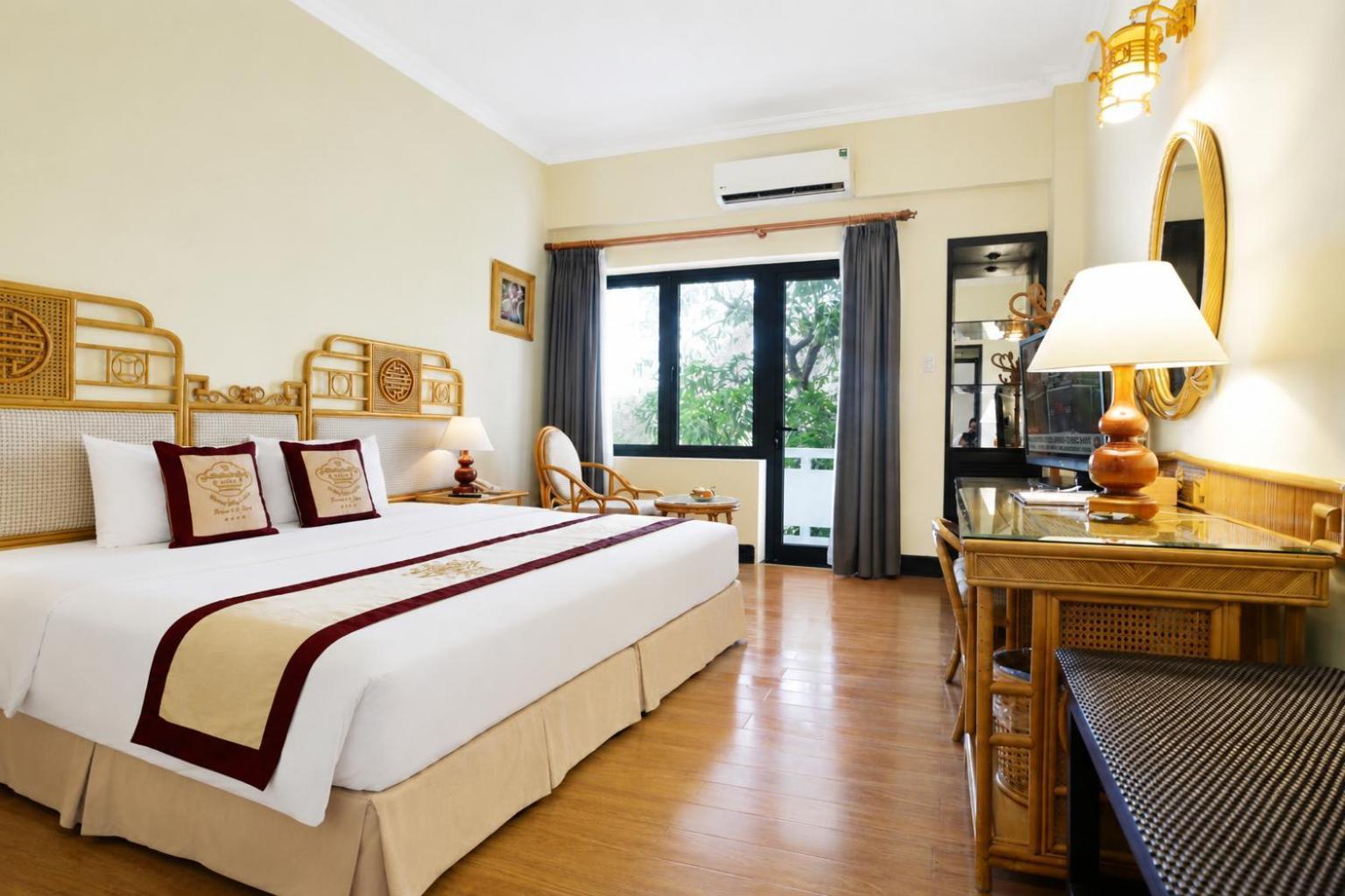 Deluxe Double or Twin Room with Garden View