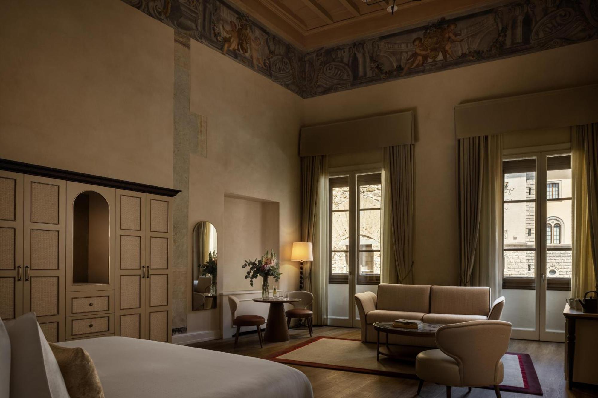 Suite Junior Amici Miei con frescos