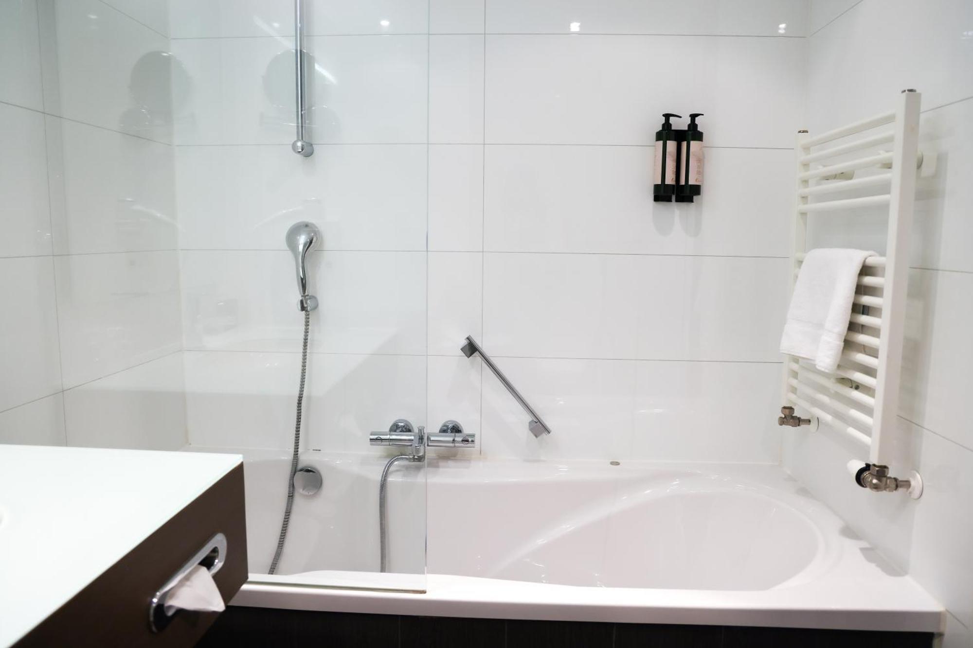 Deluxe Double Room with Bath