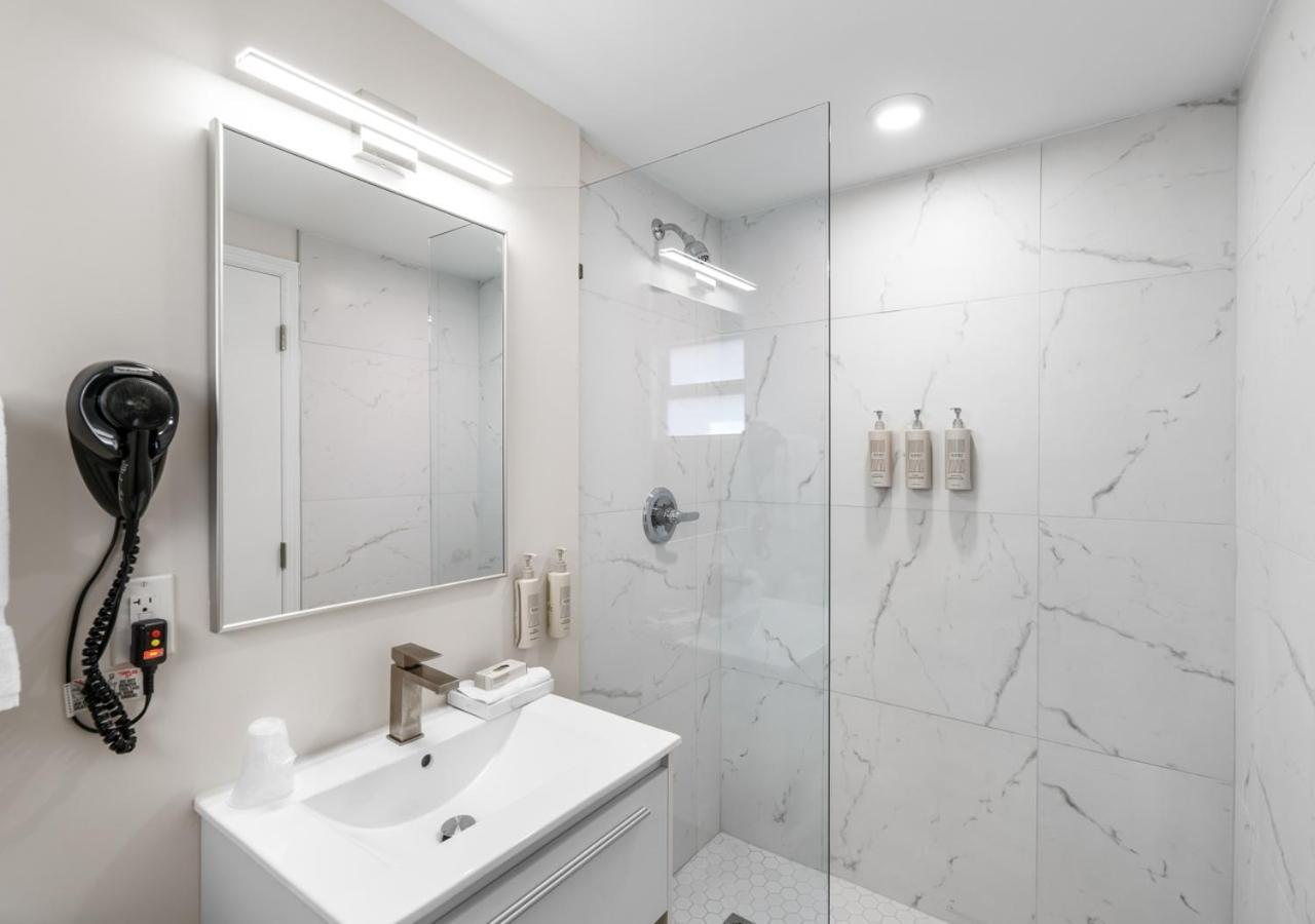Quarto Superior com Cama King-size e Varanda