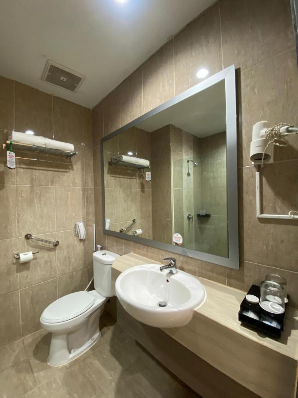 Executive King Room - Non-Smoking