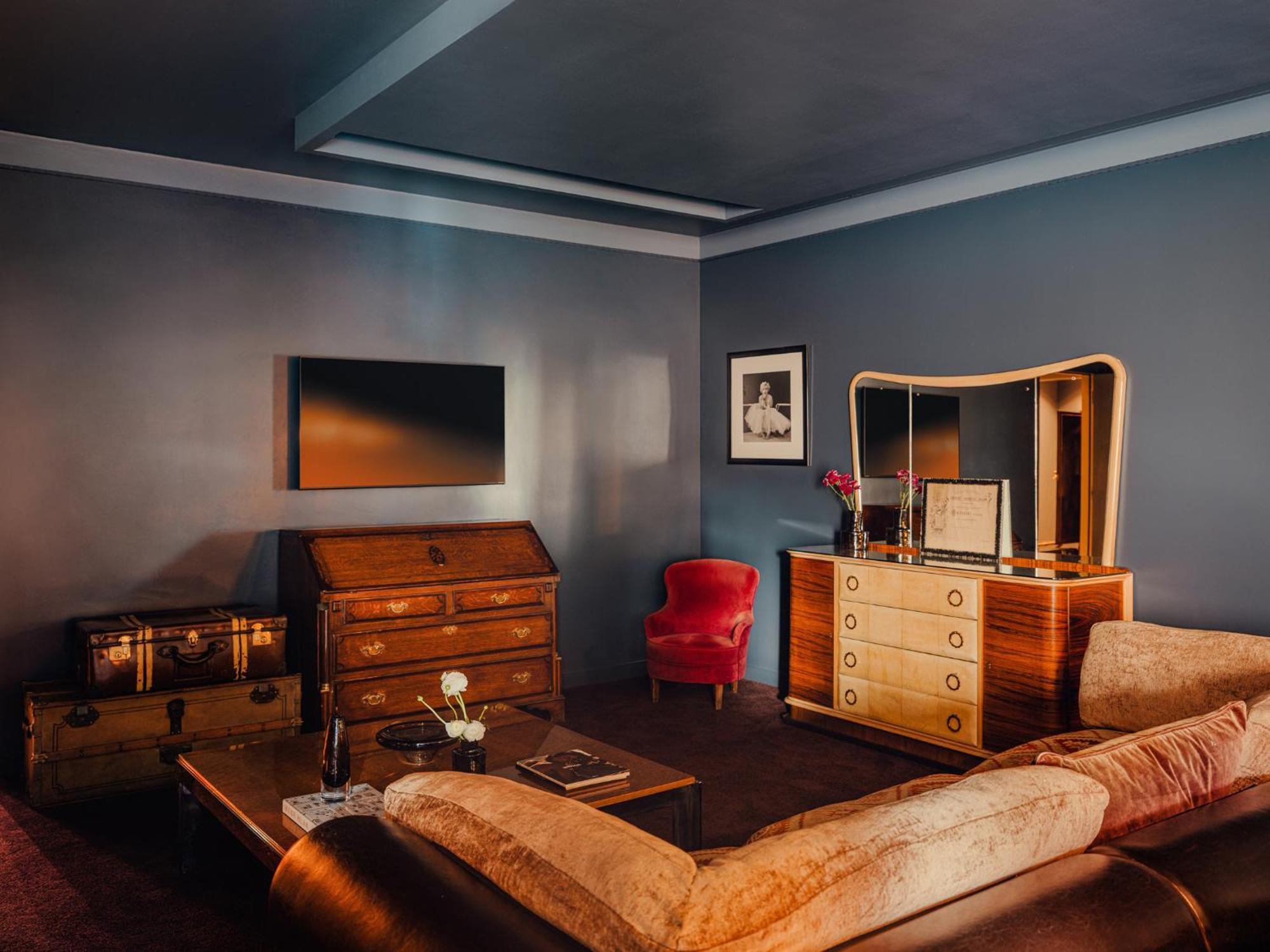 King Suite with Balcony