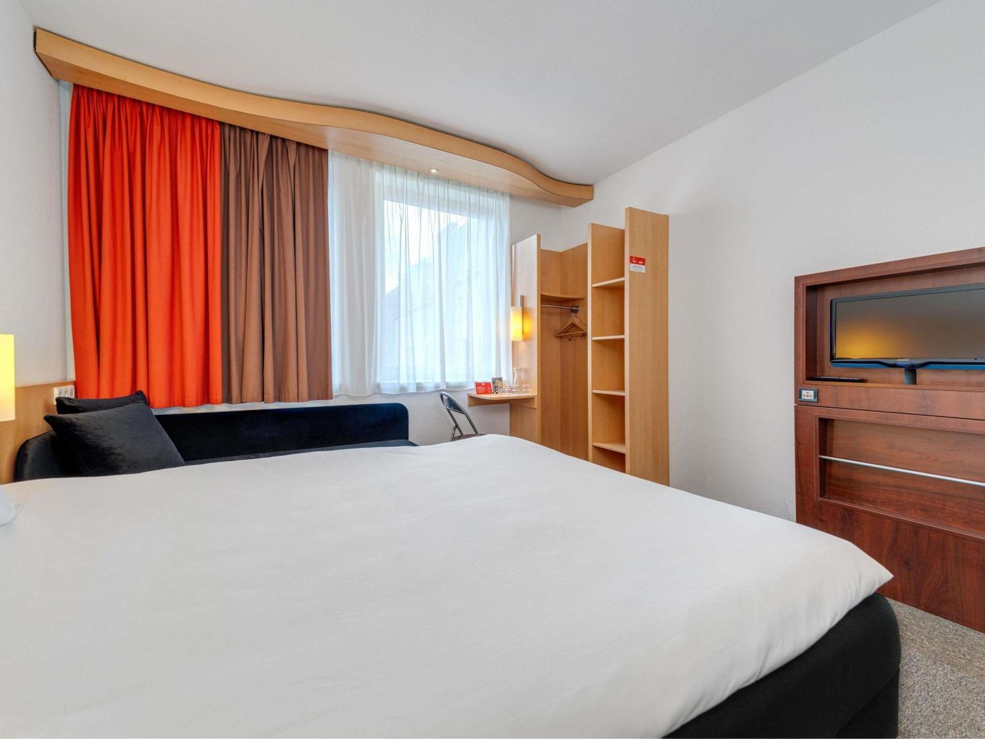 Standard Family Room One Double Bed One Single Bed