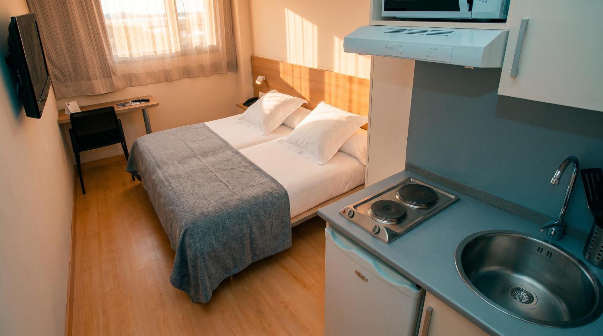 Double or Twin Room with Kitchenette