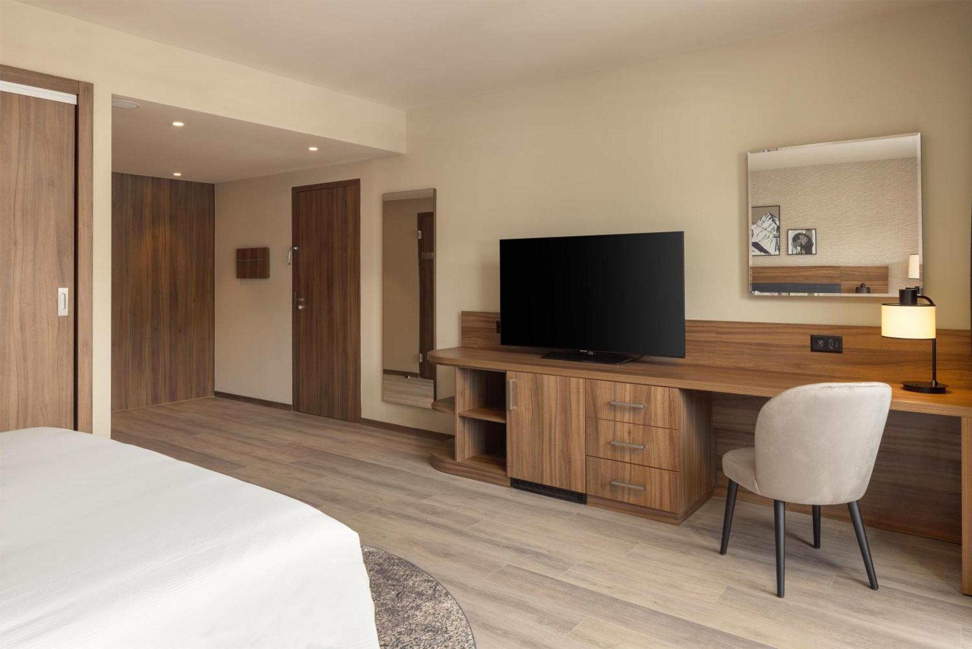 King Room - Mobility Accessible
