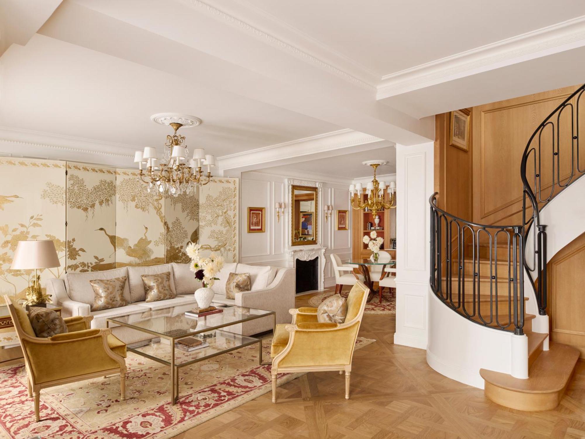 Duplex Suite City View King Bed