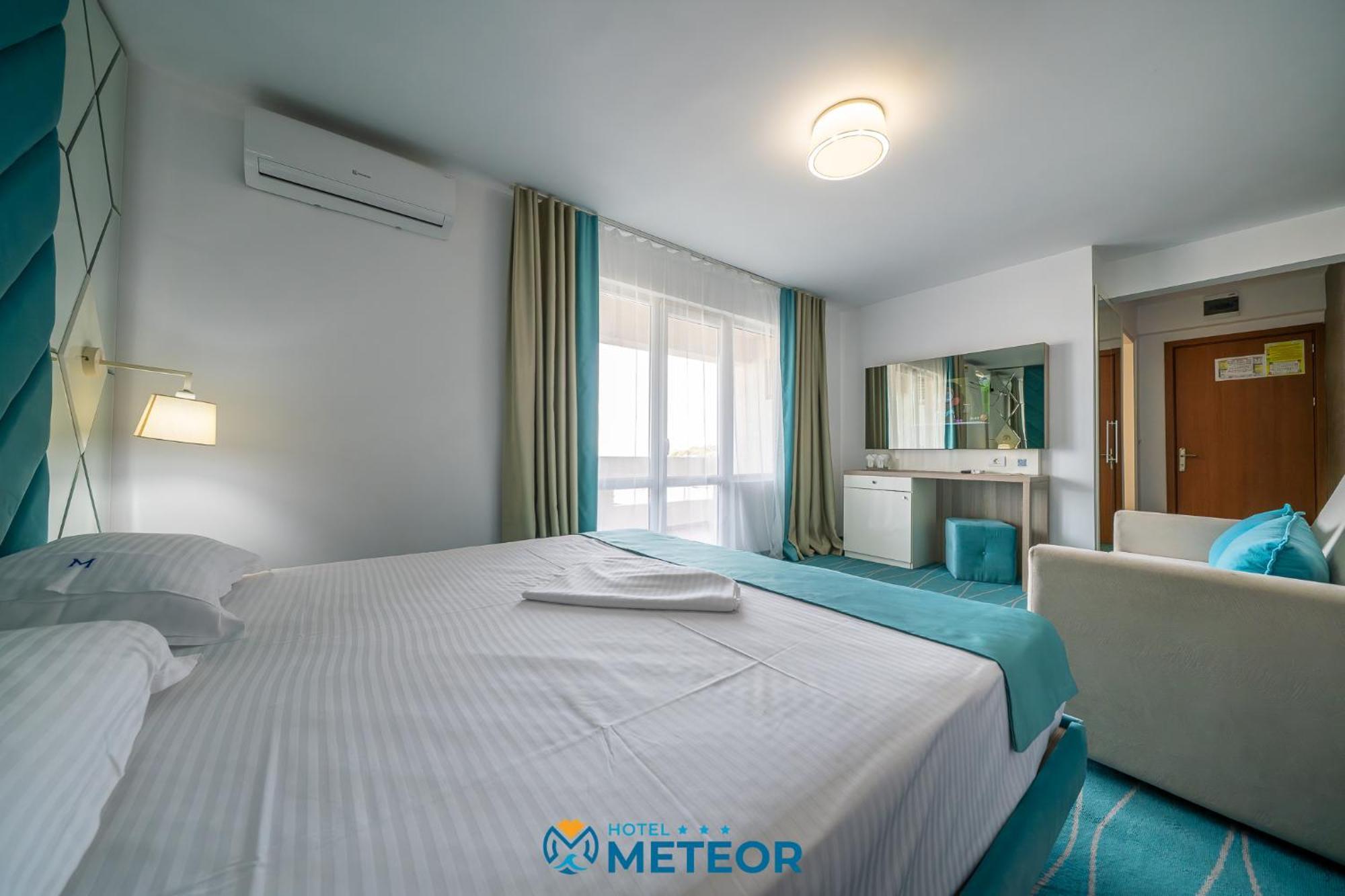 Queen Suite with Sea View