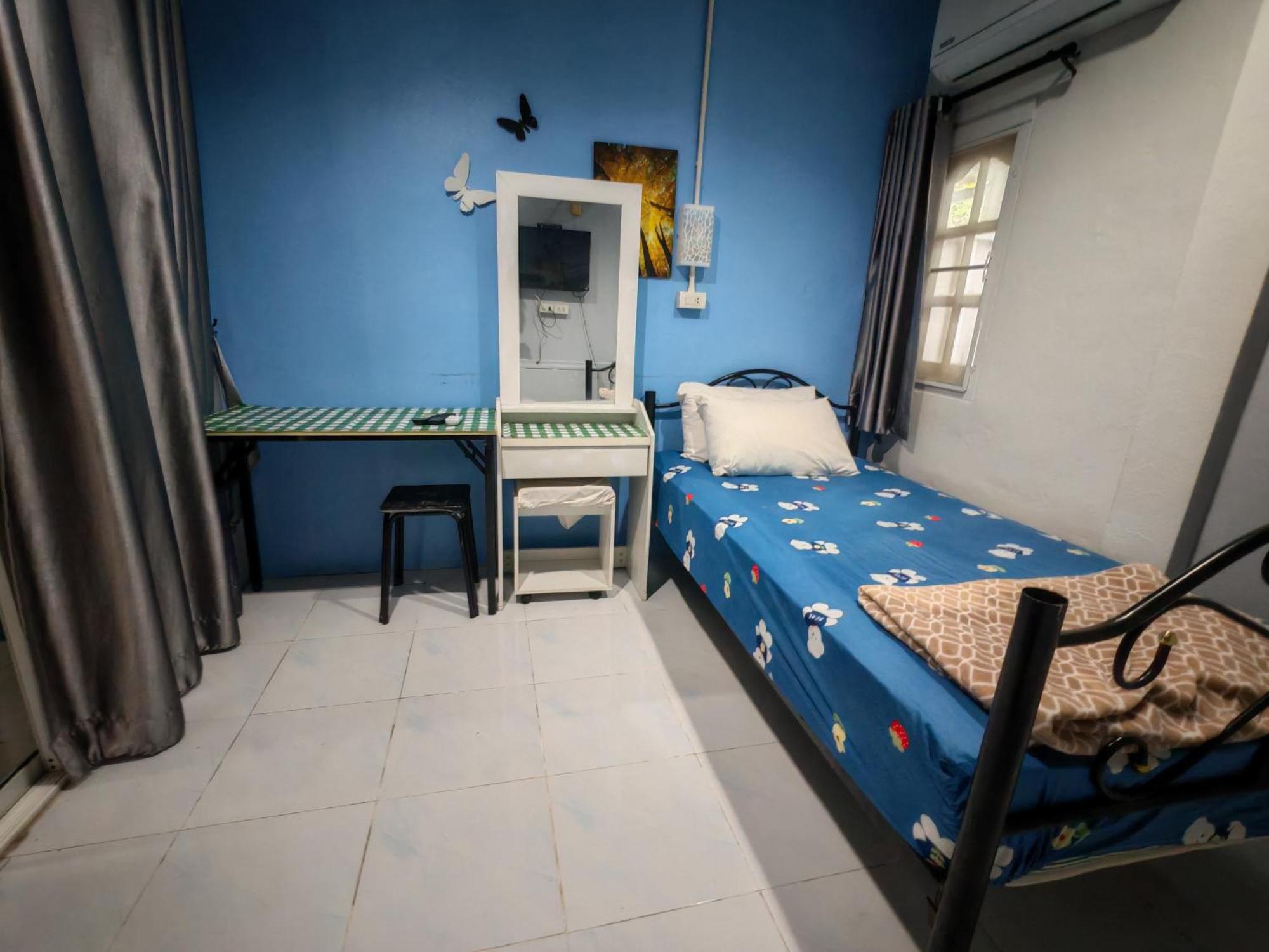 Small Single Room