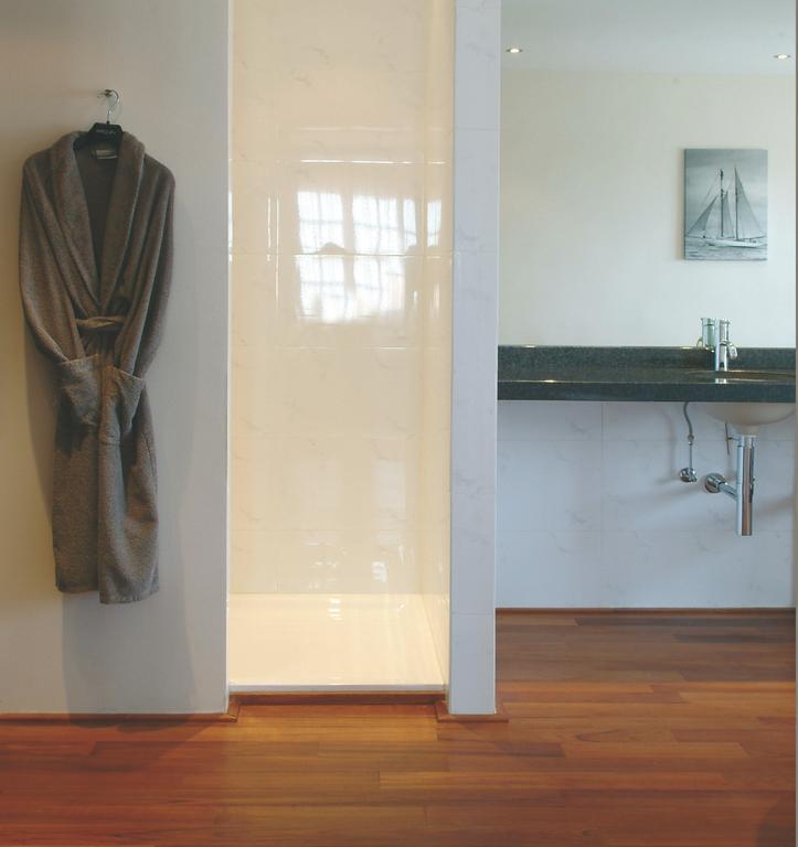 Luxe Tower Suite