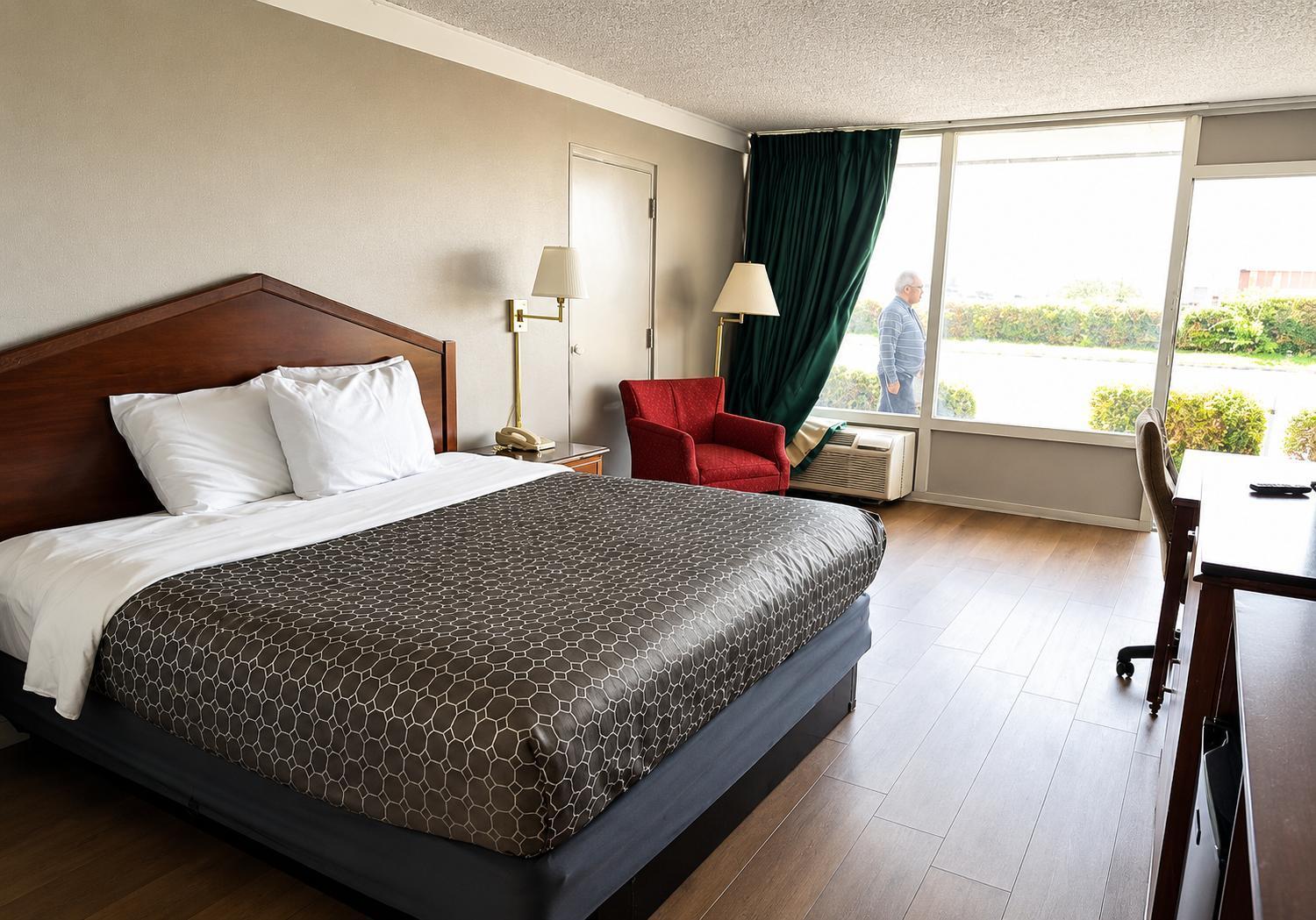 Double Room with Two Beds - Non-Smoking