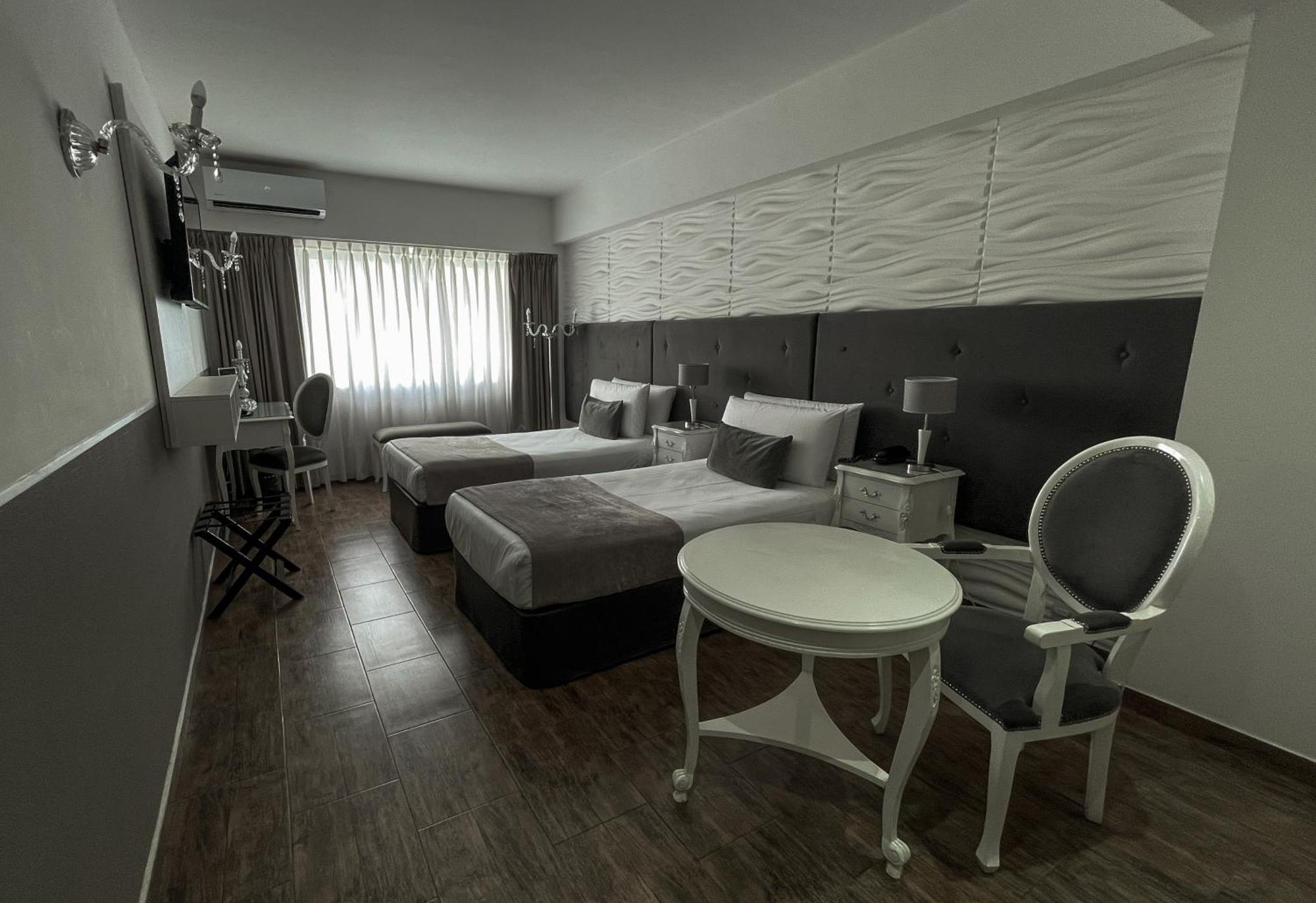 Large Double or Twin Room