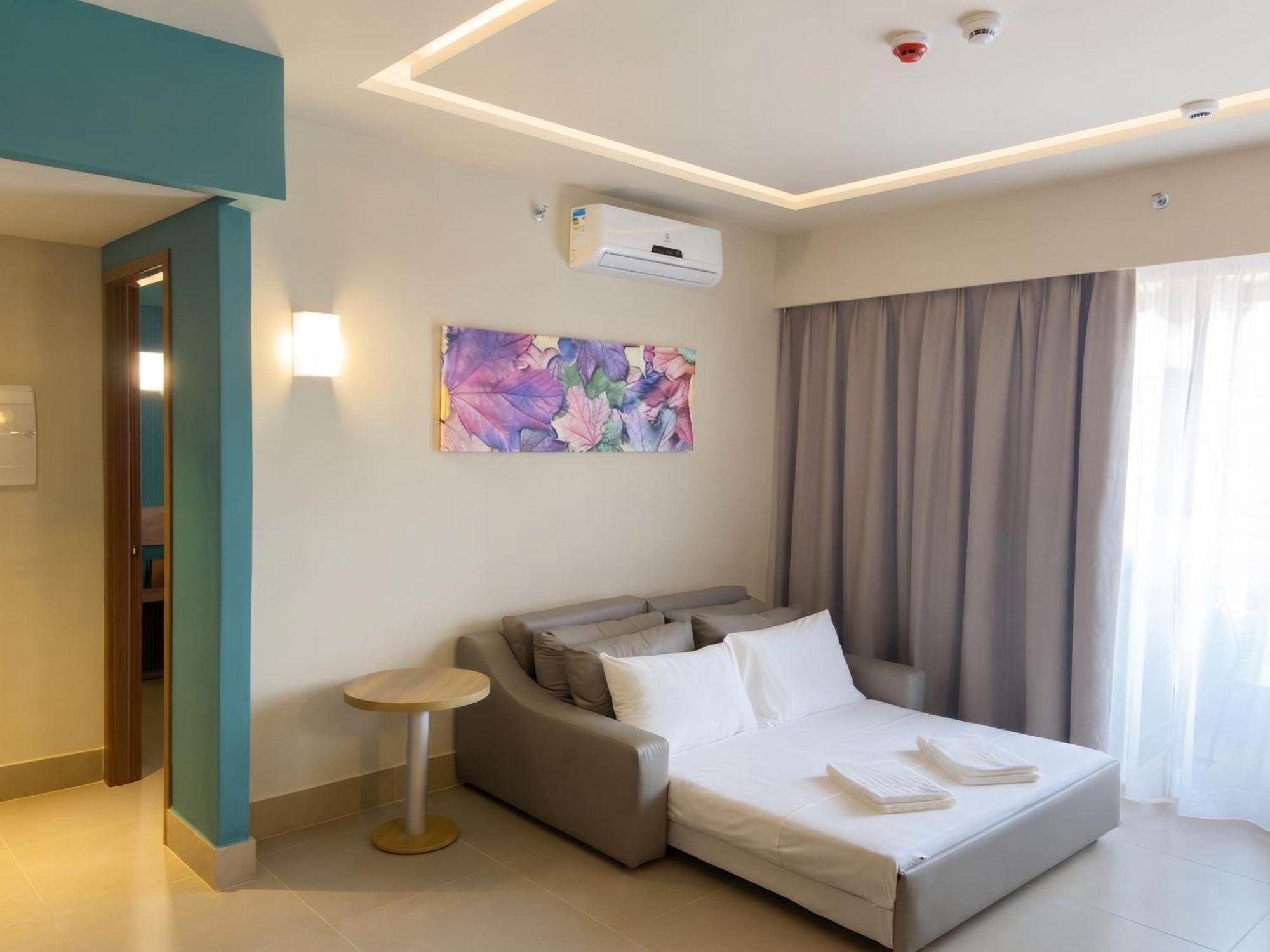 Deluxe Suite