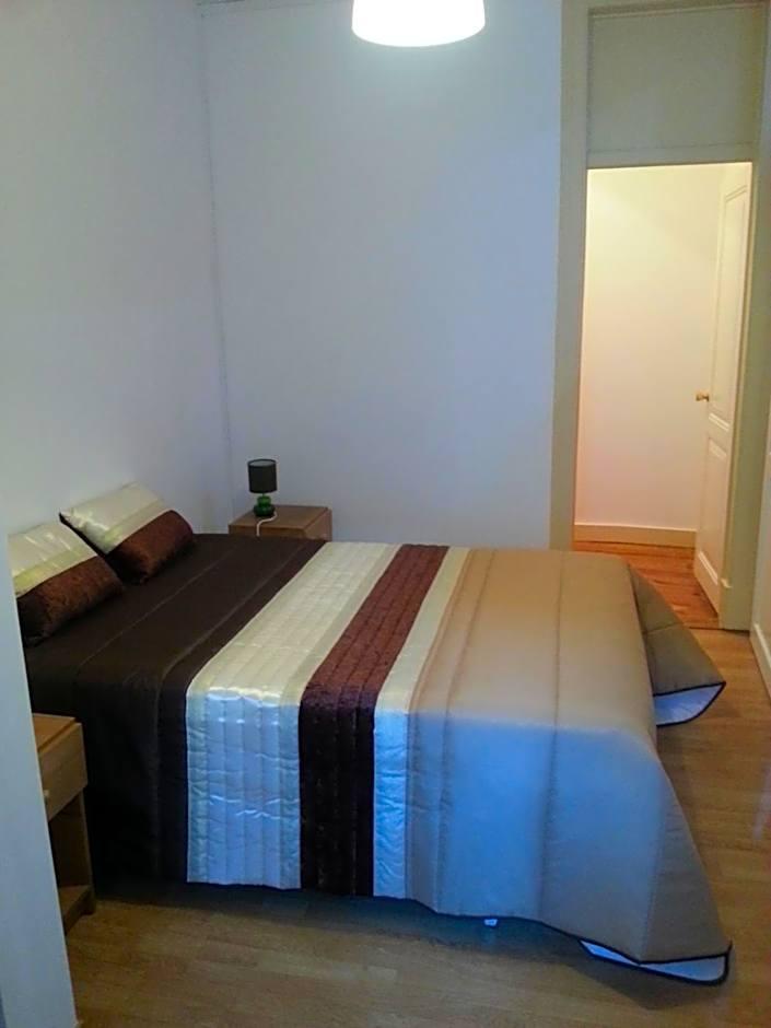 Tweepersoonskamer met Gedeelde Badkamer