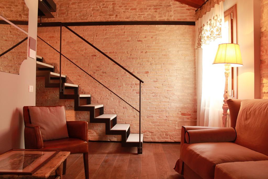 Junior Suite - Split Level