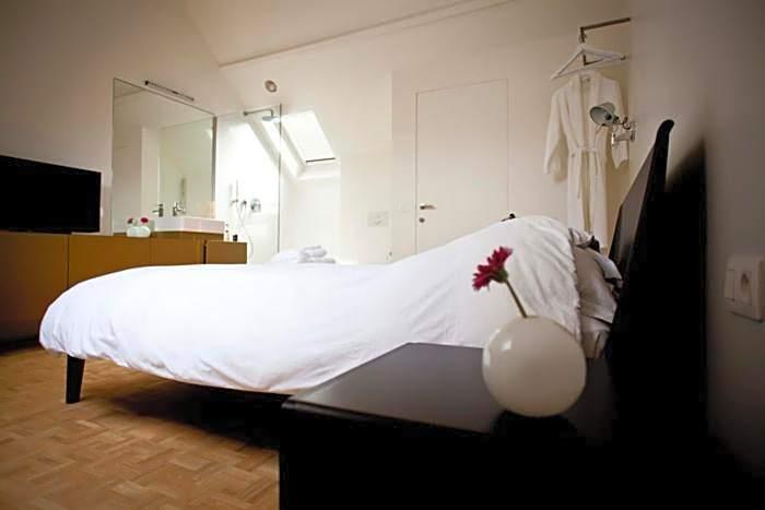 Standard Double Room with Shower