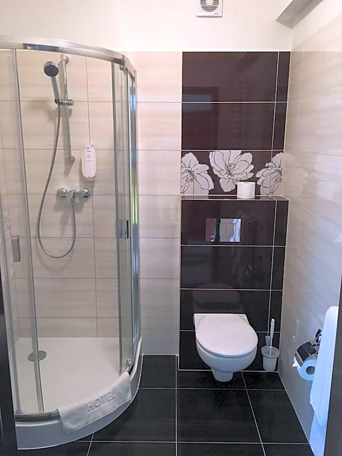 Standard Twin Room Without Balcony