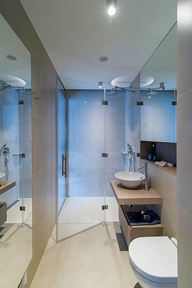 Apartment mit Balkon