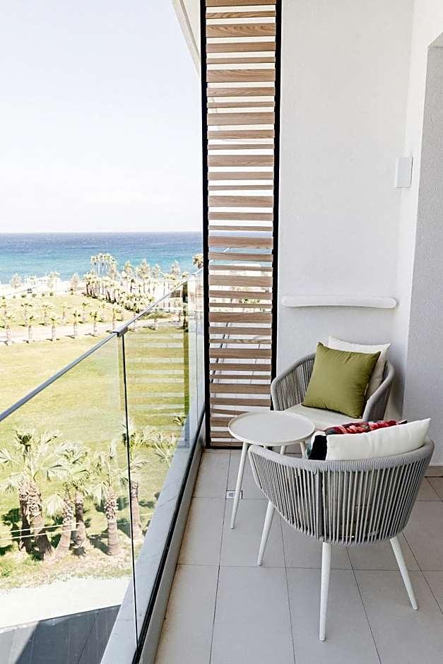 Superior Doppel- oder Zweibettzimmer mit seitlichem Meerblick