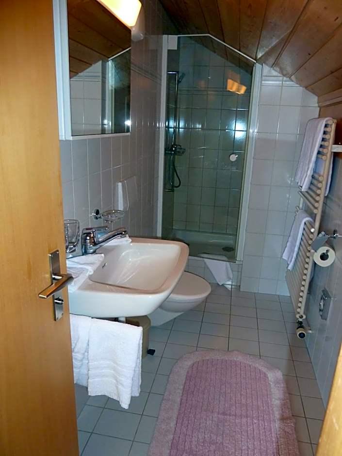 Quadruple Room Private Bathroom