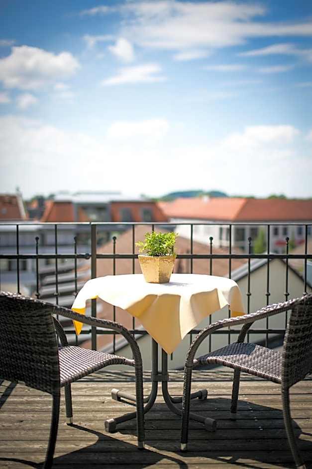 Suite with Garden View