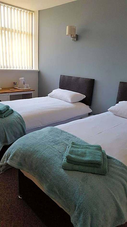 Twin Room with Shower