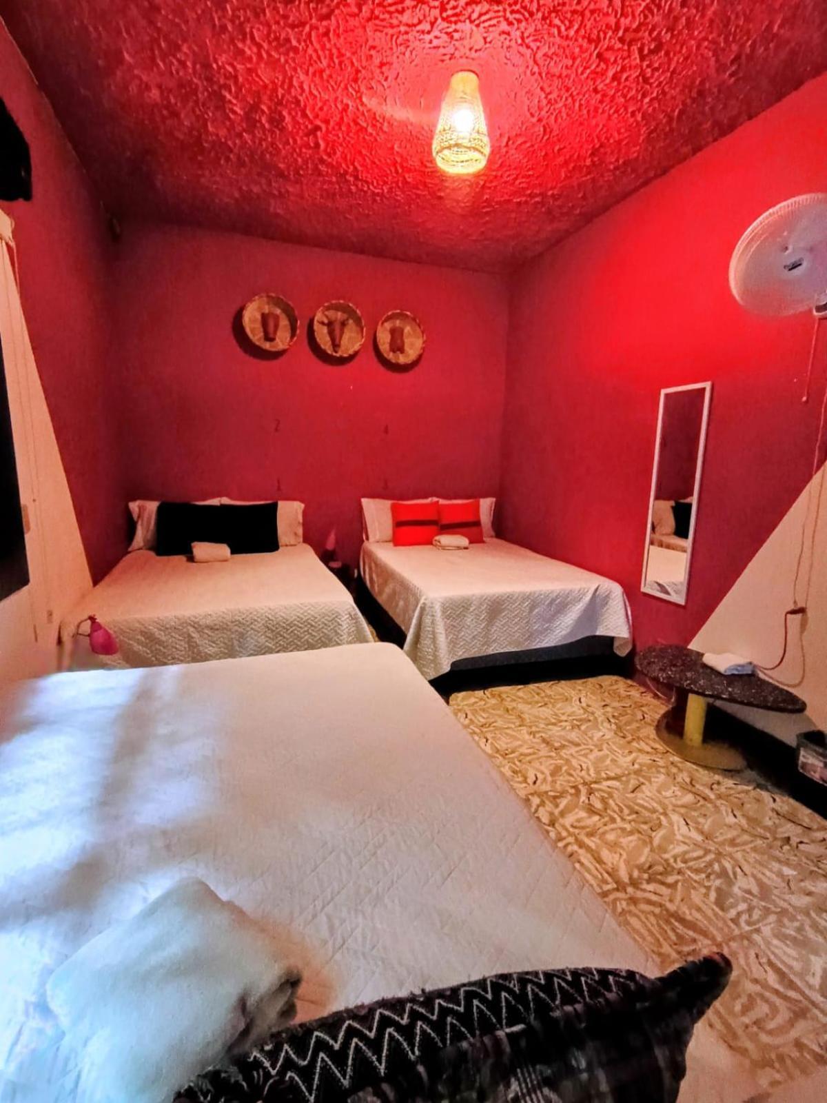 Habitación Triple Básica con baño compartido