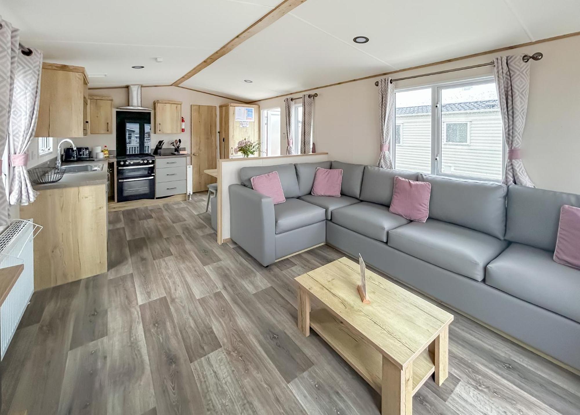 Mobile Home 3