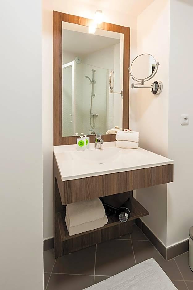 Business Suite with Double Bed