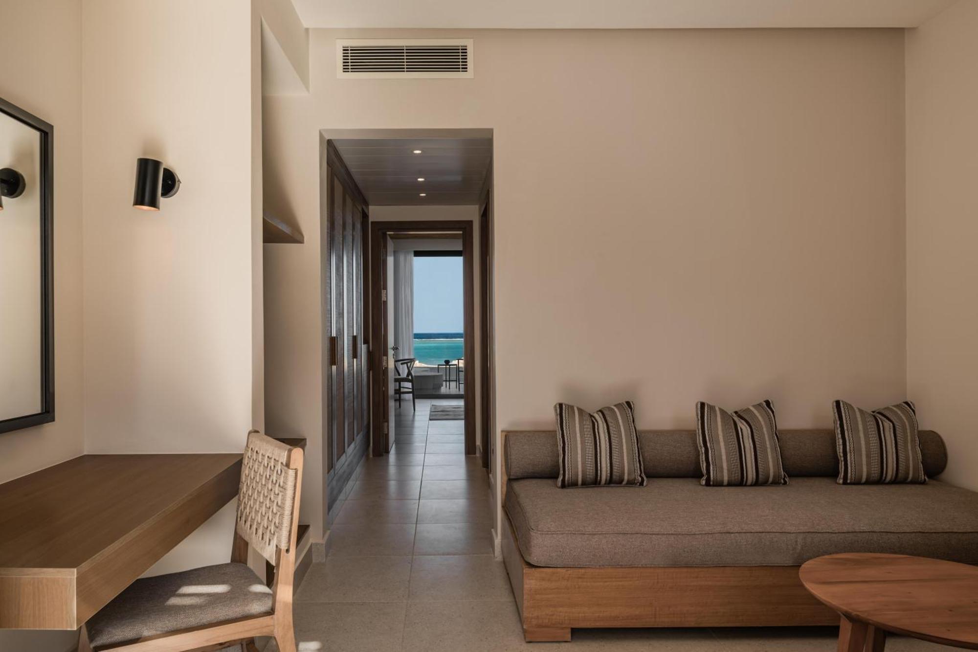 Deluxe Family Queen Sea View