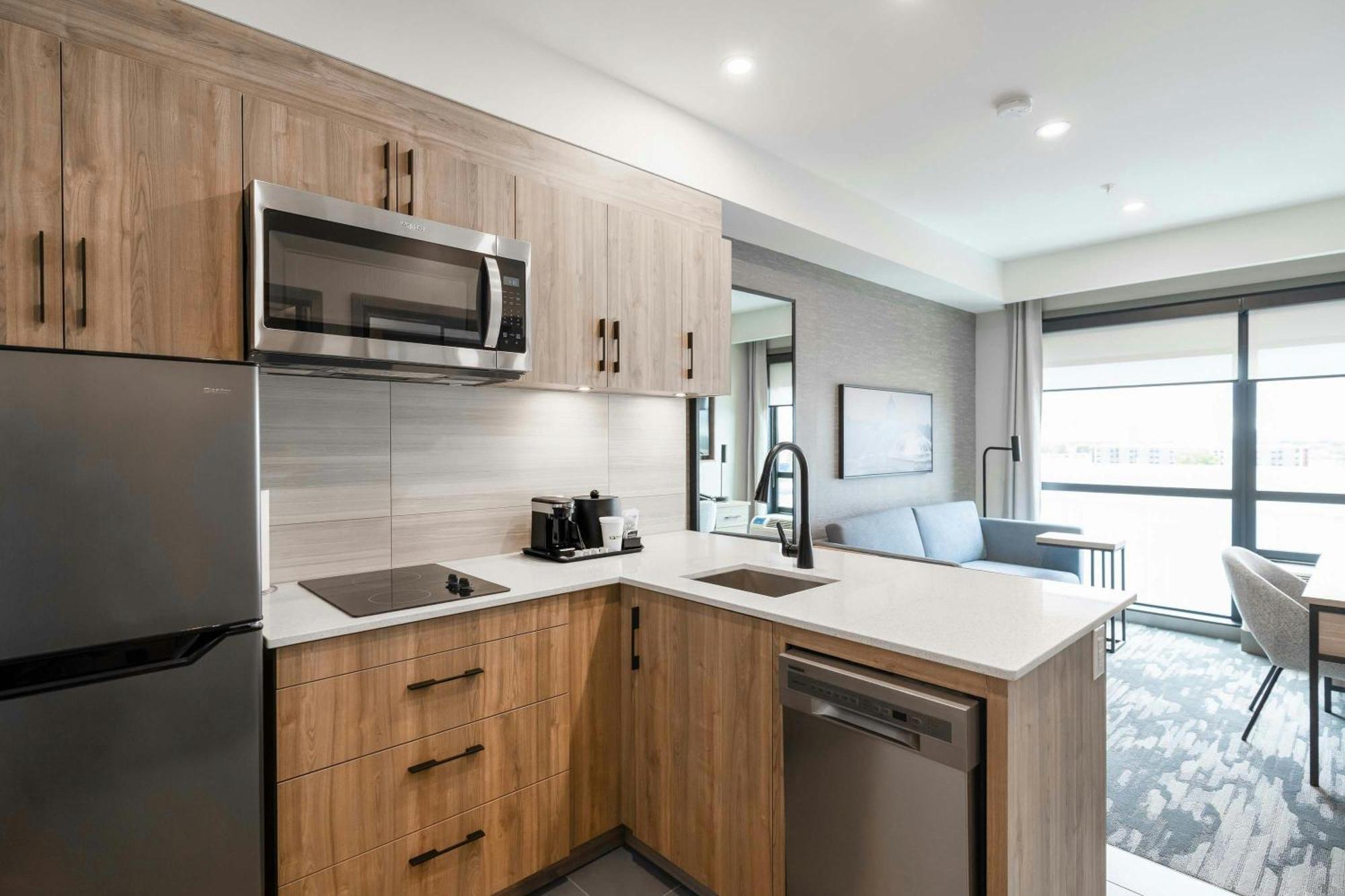 Grand Suite, 1 King Bed, Sofa Bed, Kitchen