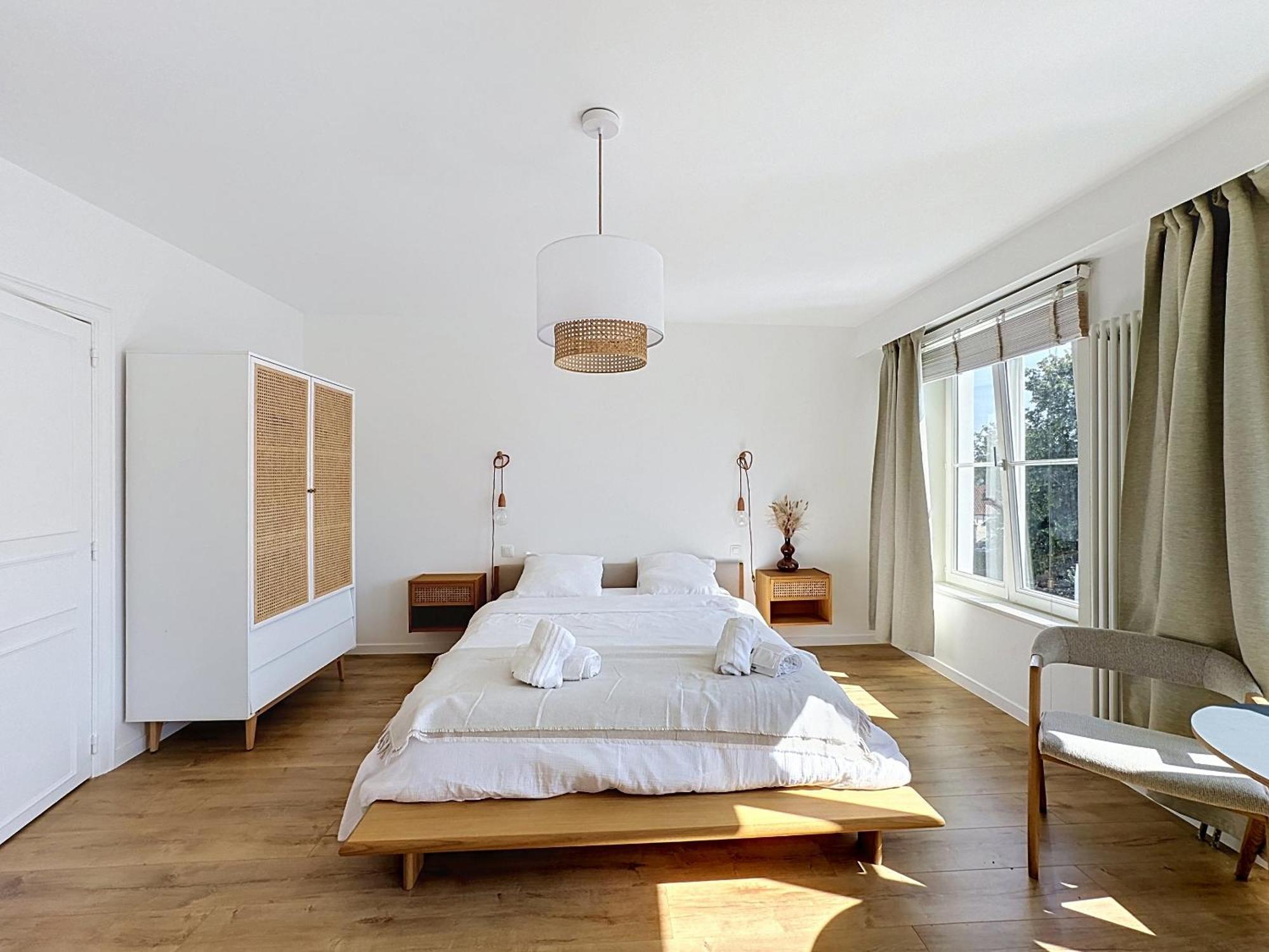 Deluxe King Room