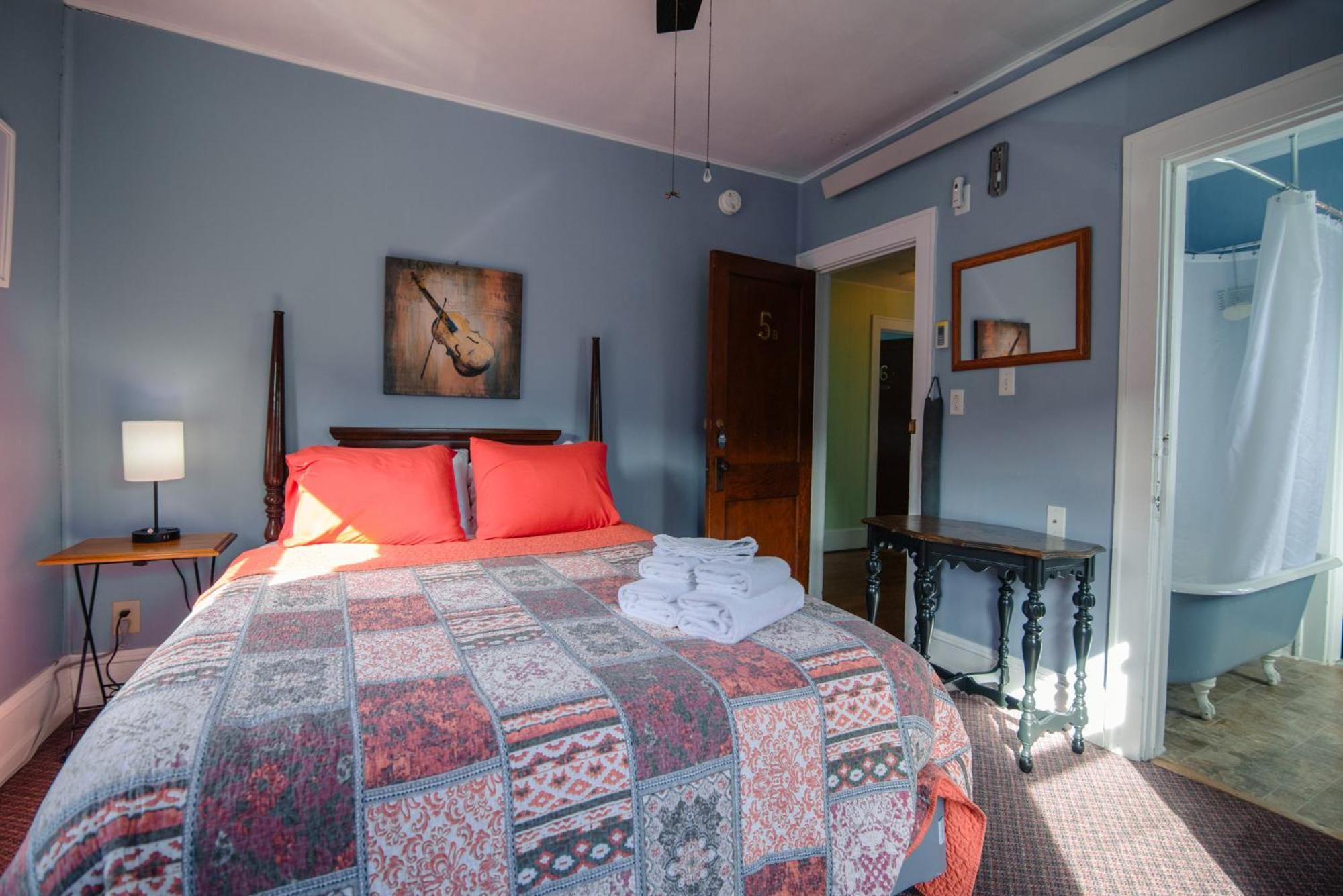 Queen Suite