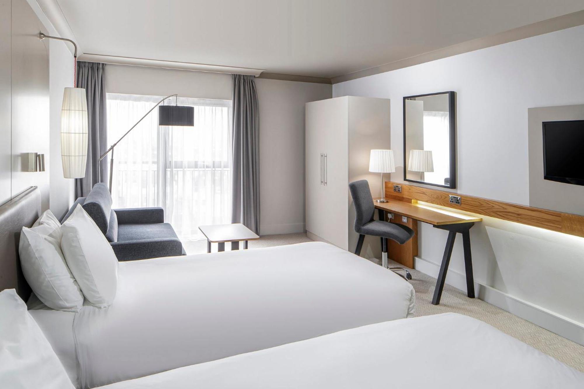 Standard King Room Sofa Bed