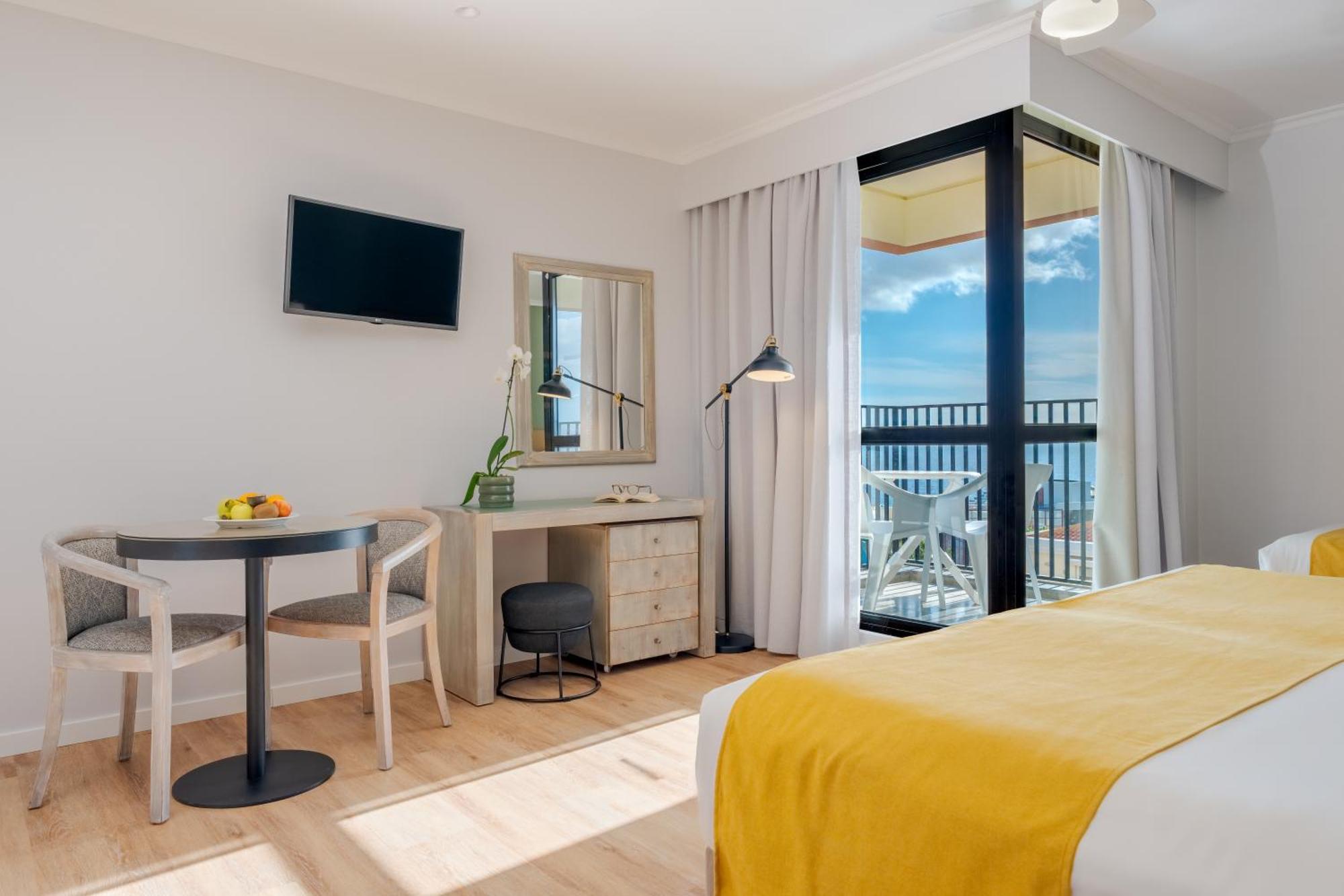 Studio with Sea View