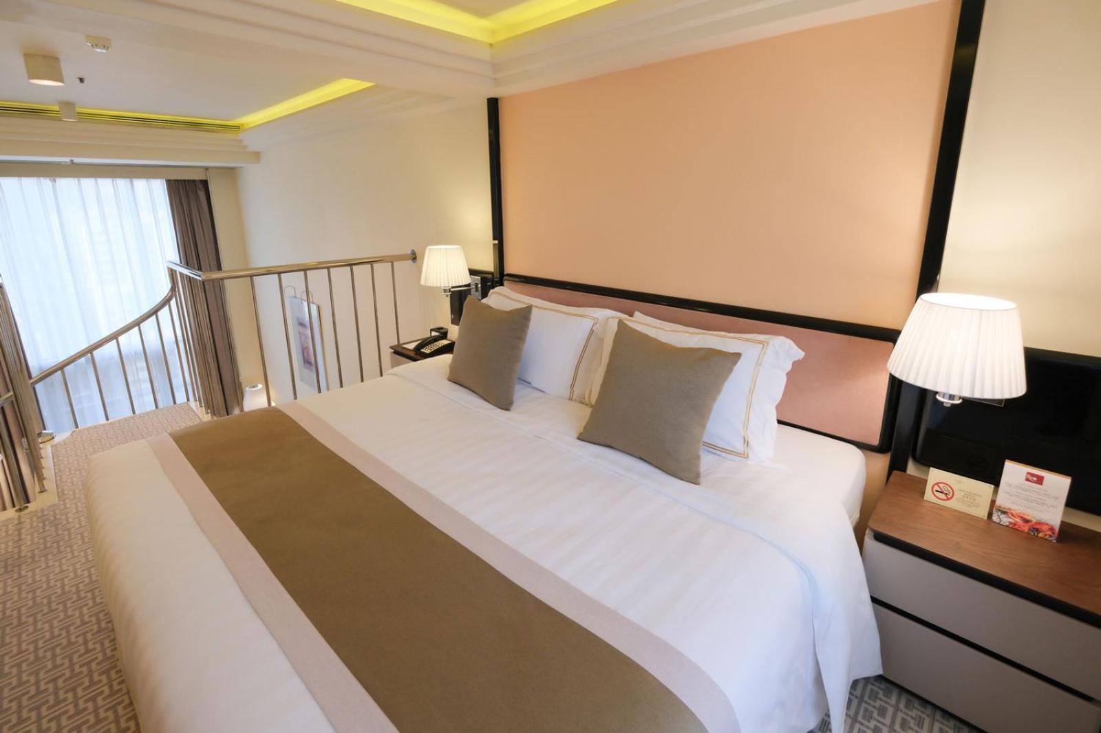 Duplex King Suite with Buffet Breakfast for 2 People (Non-smoking)