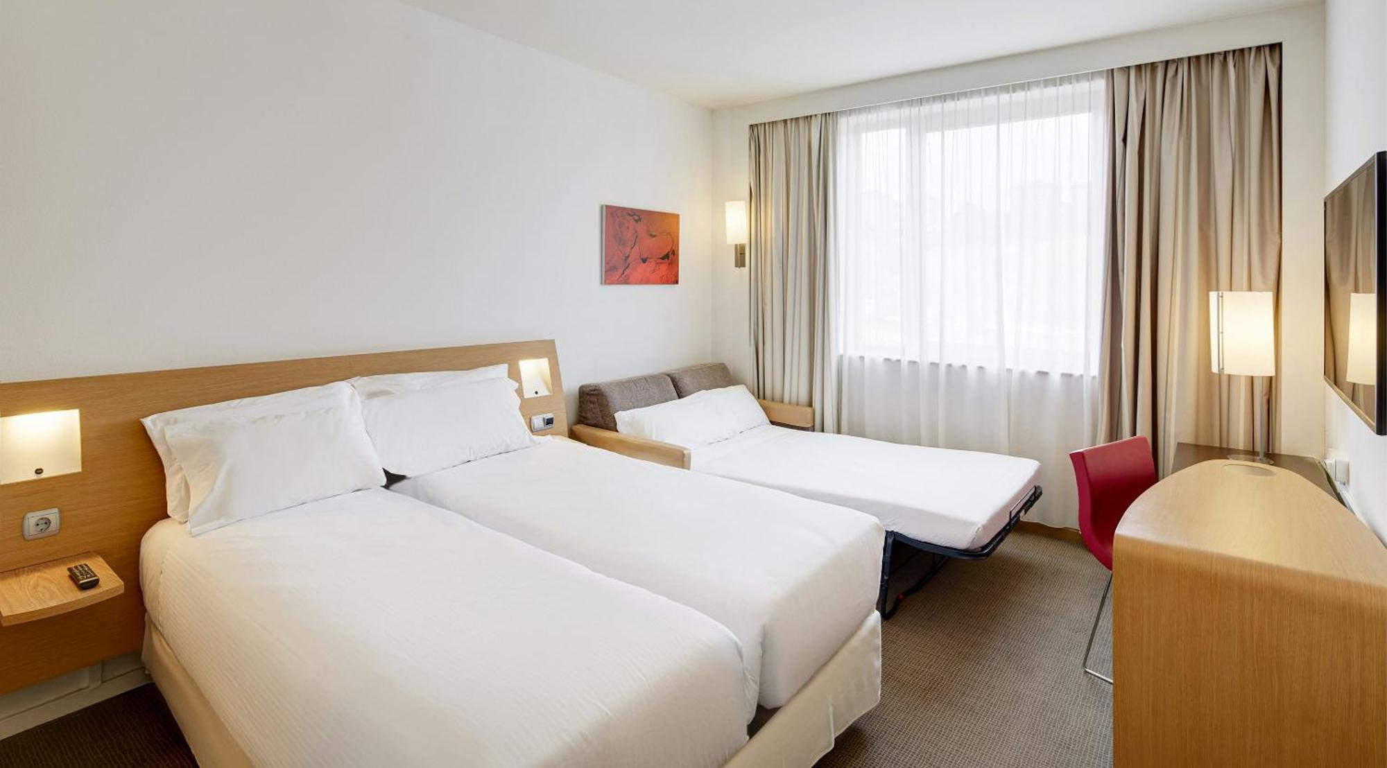 Standard Twin Room with Sofa