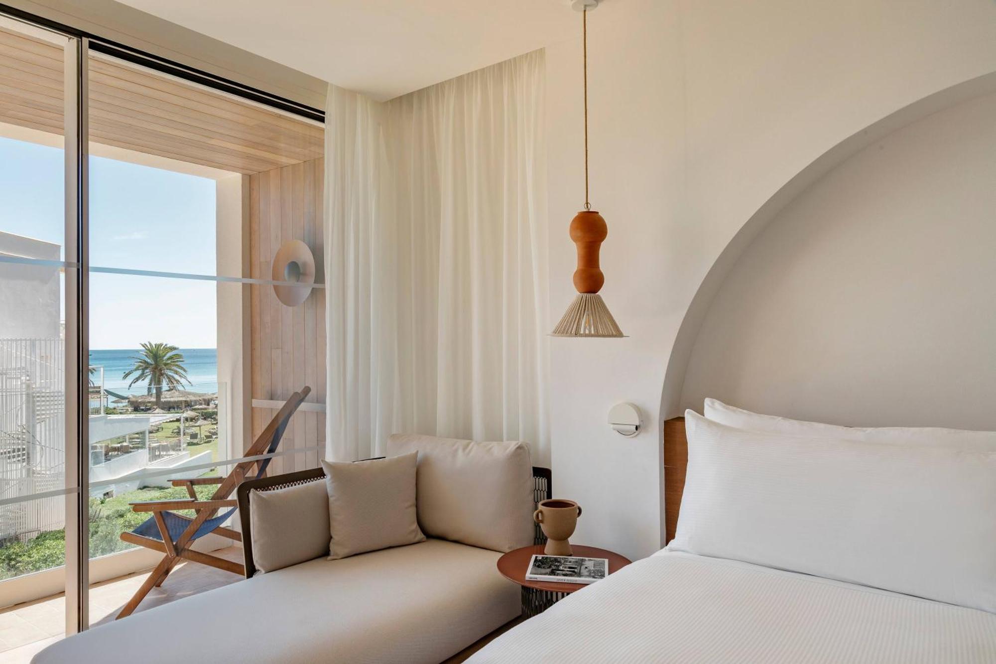 Supreme Room with Lateral Sea View and Terrace