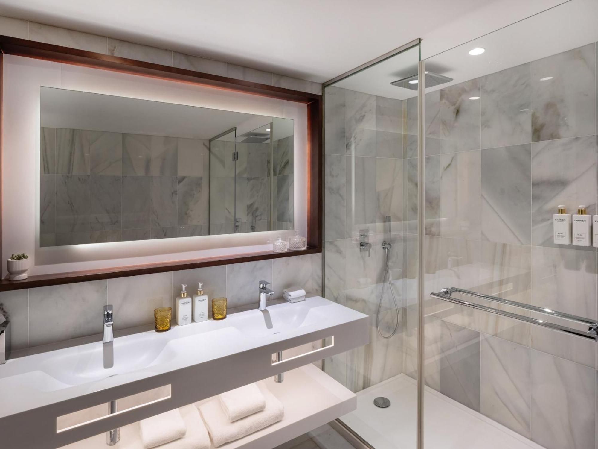 Deluxe Communicated Room Sea View